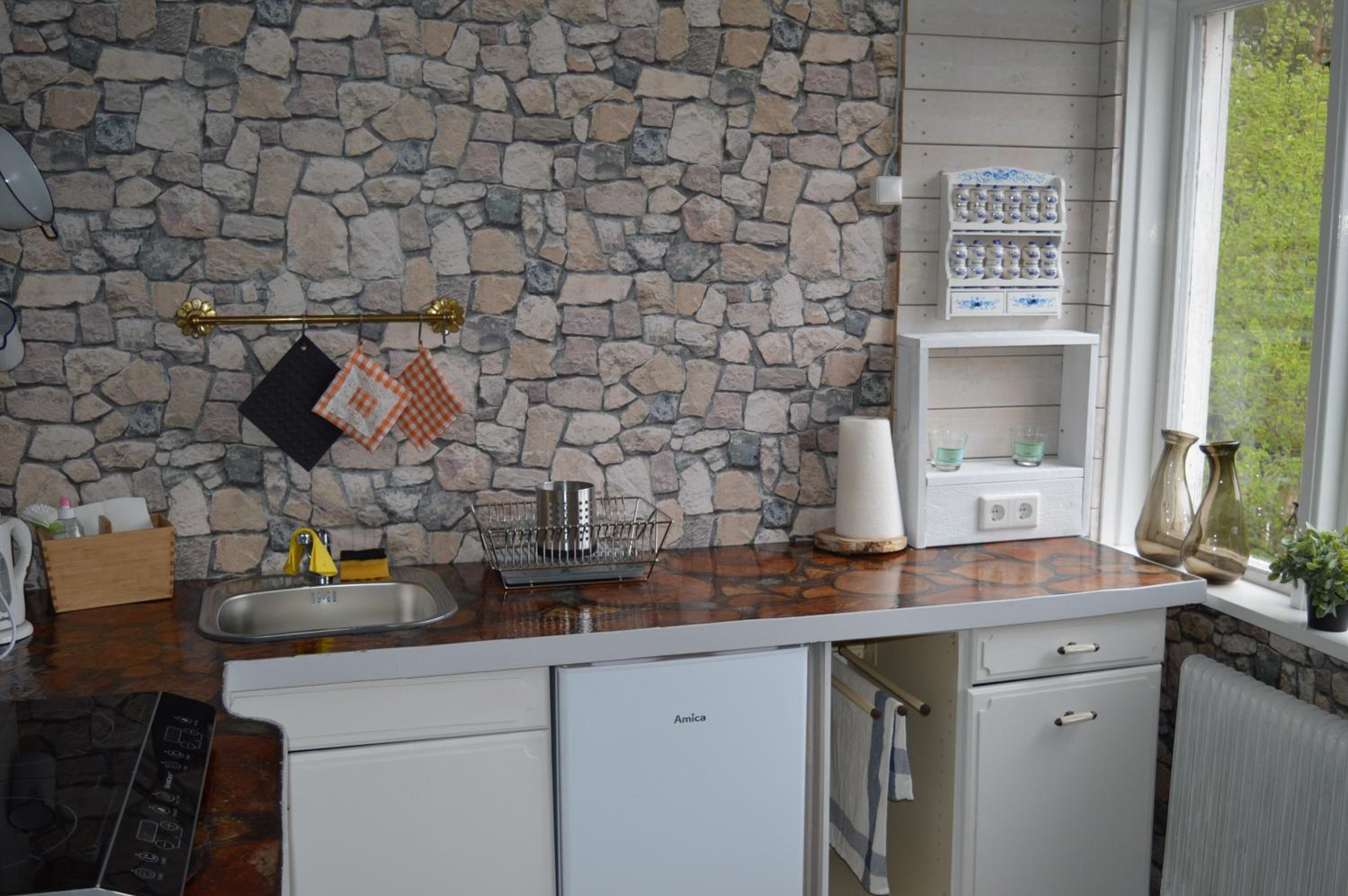 One-Bedroom Apartment - Photo 17