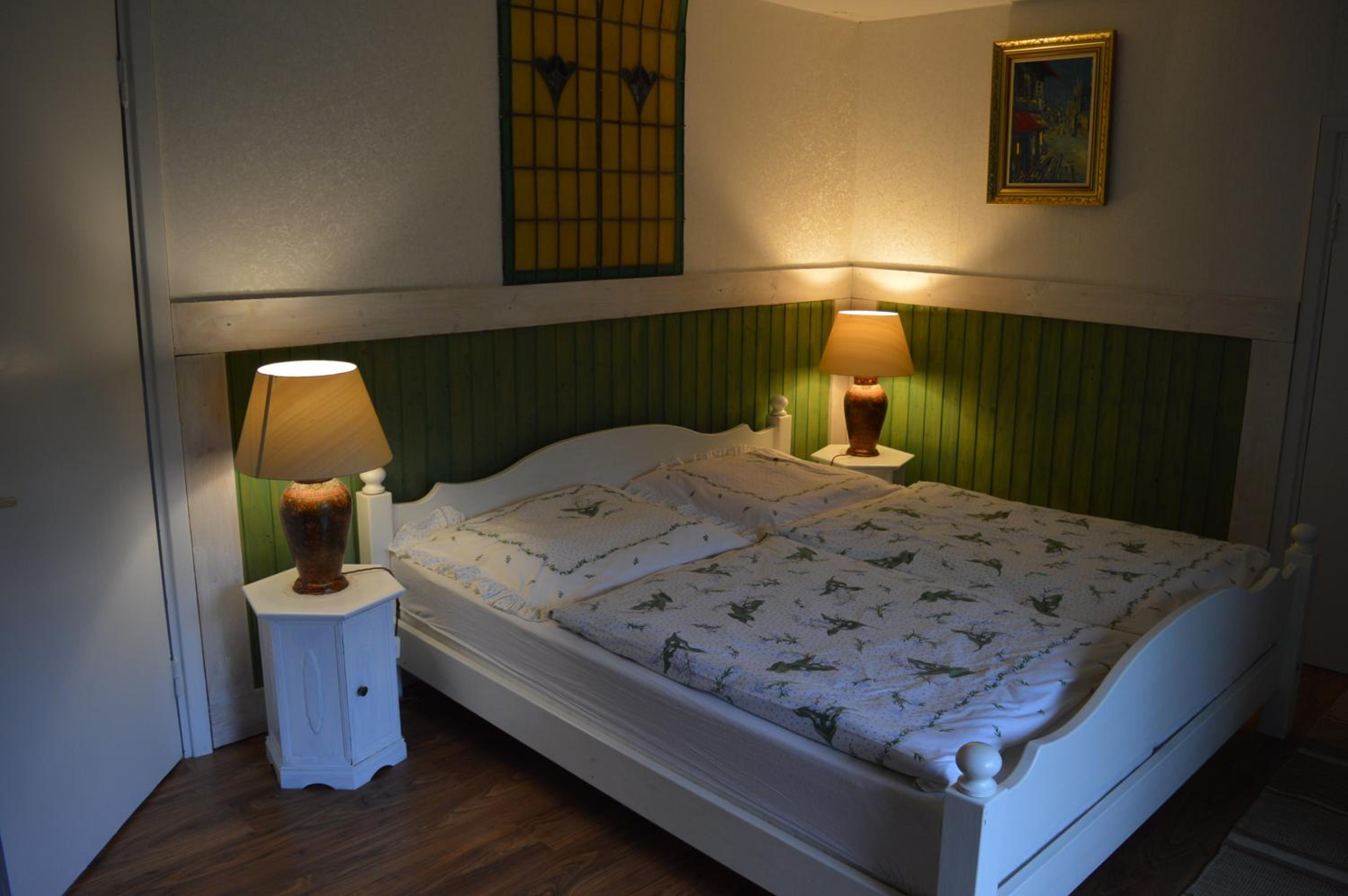 One-Bedroom Apartment - Photo 11