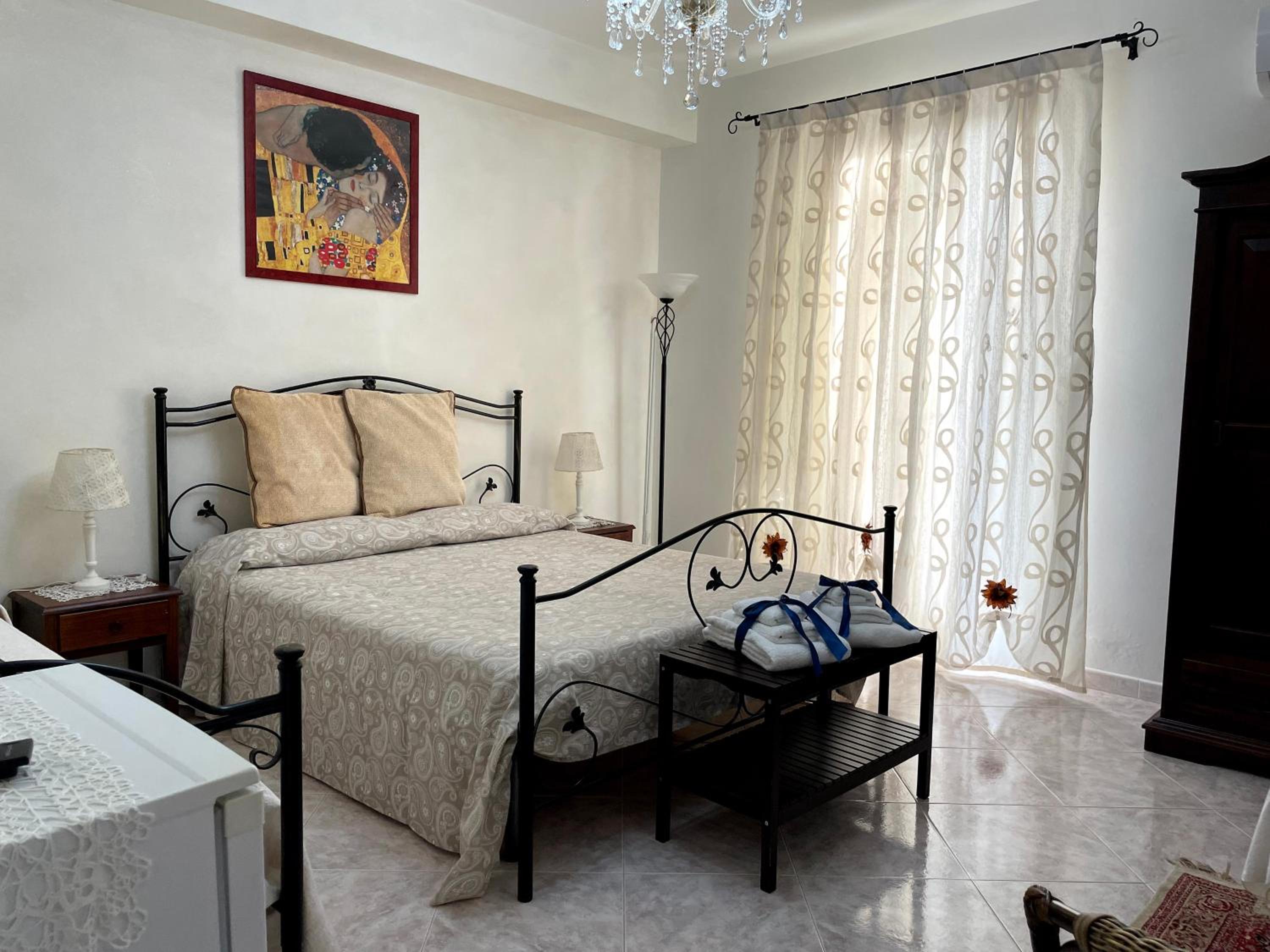 Triple Room with Private Bathroom photo 3