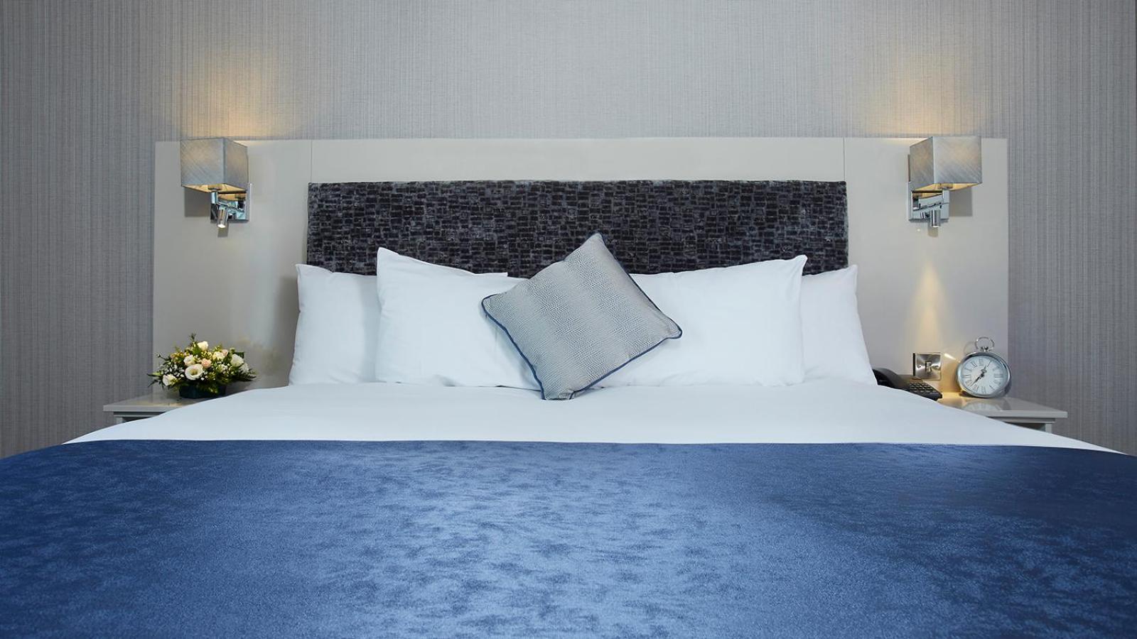 Deluxe King Room - Photo 4