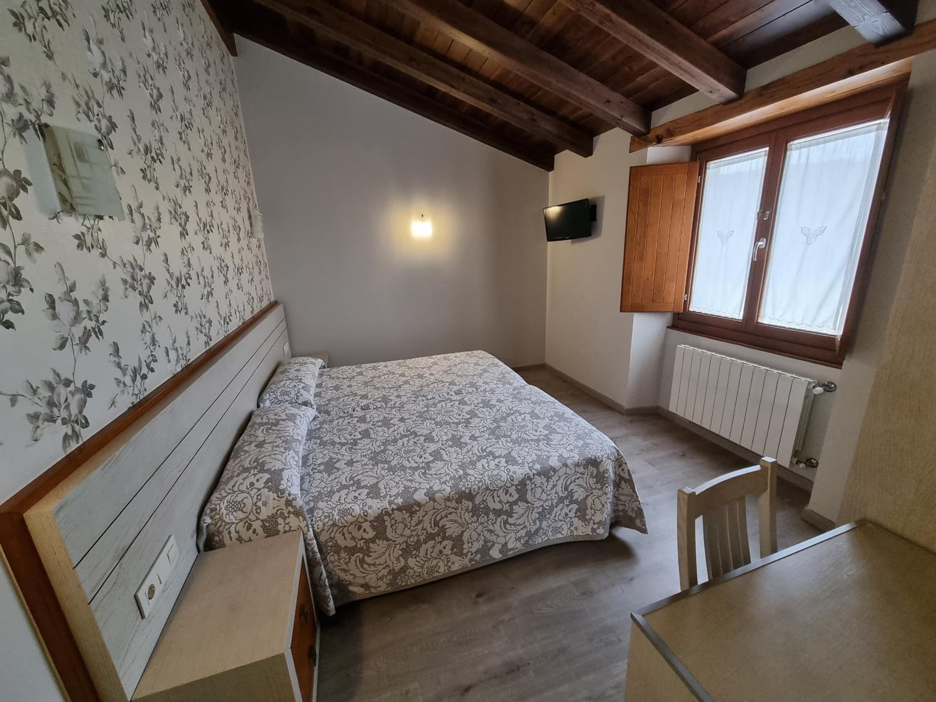 Habitación Doble con Baño Privado