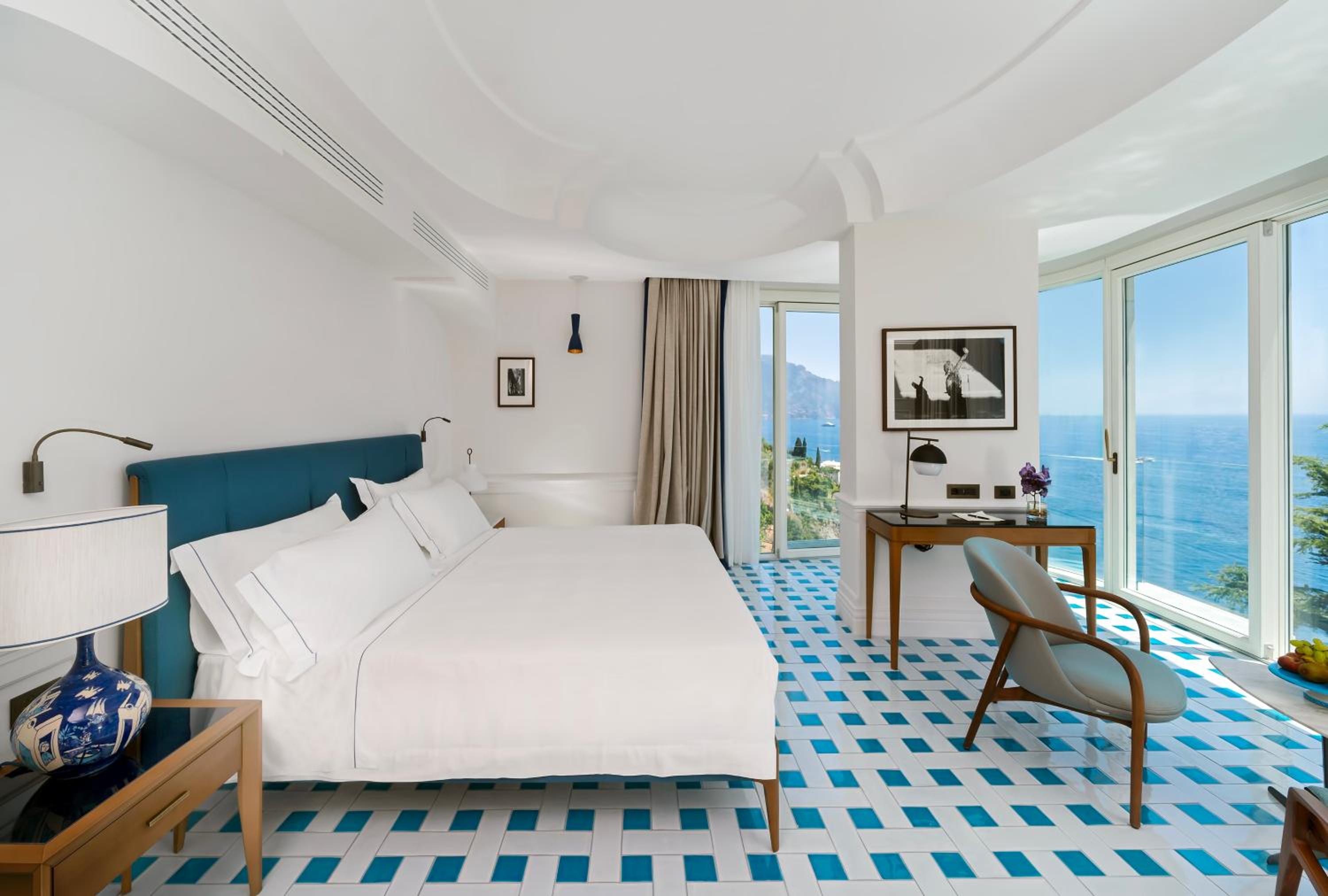 Junior Suite with Sea View - Photo 7