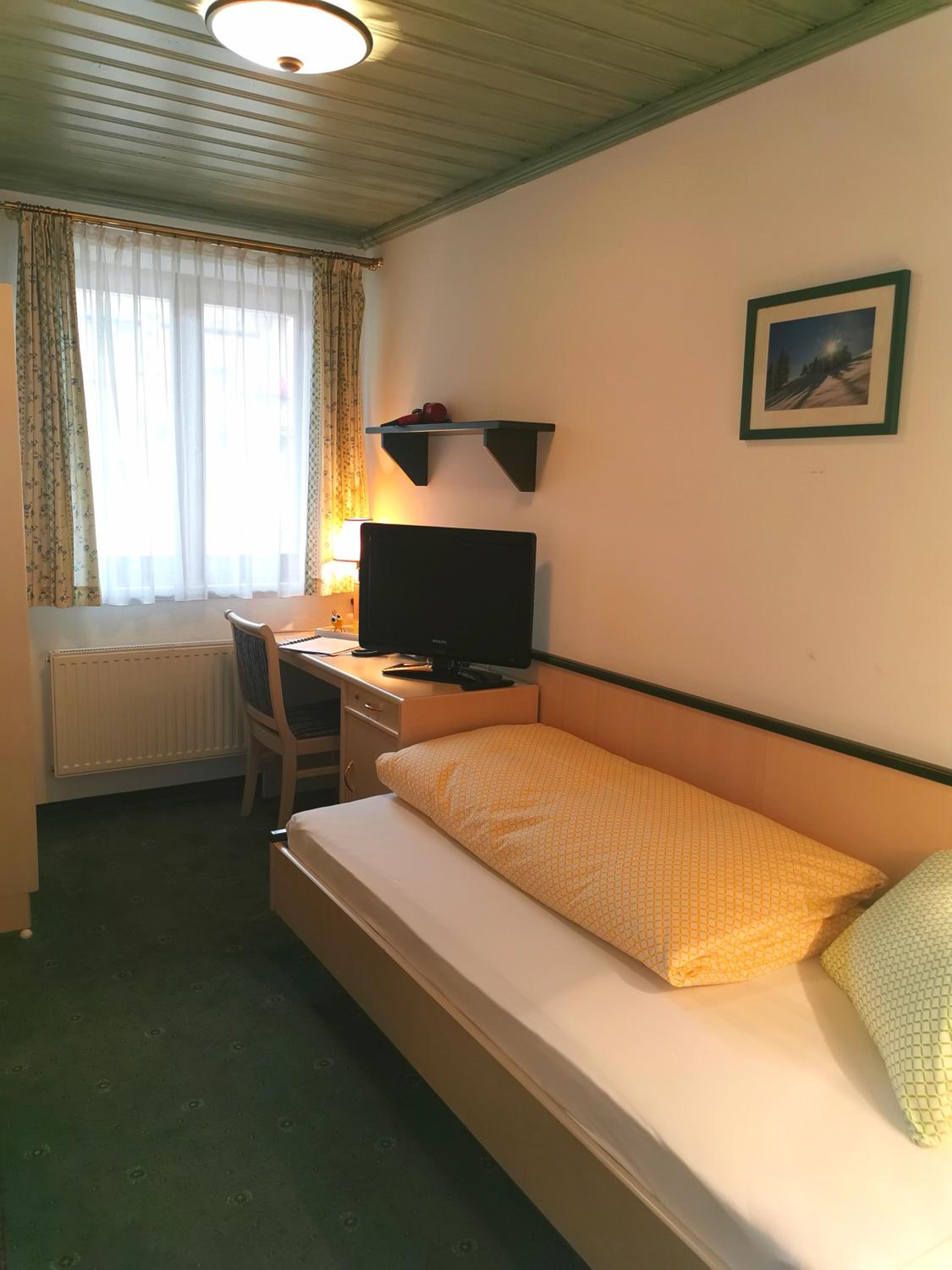 Single Room photo 2
