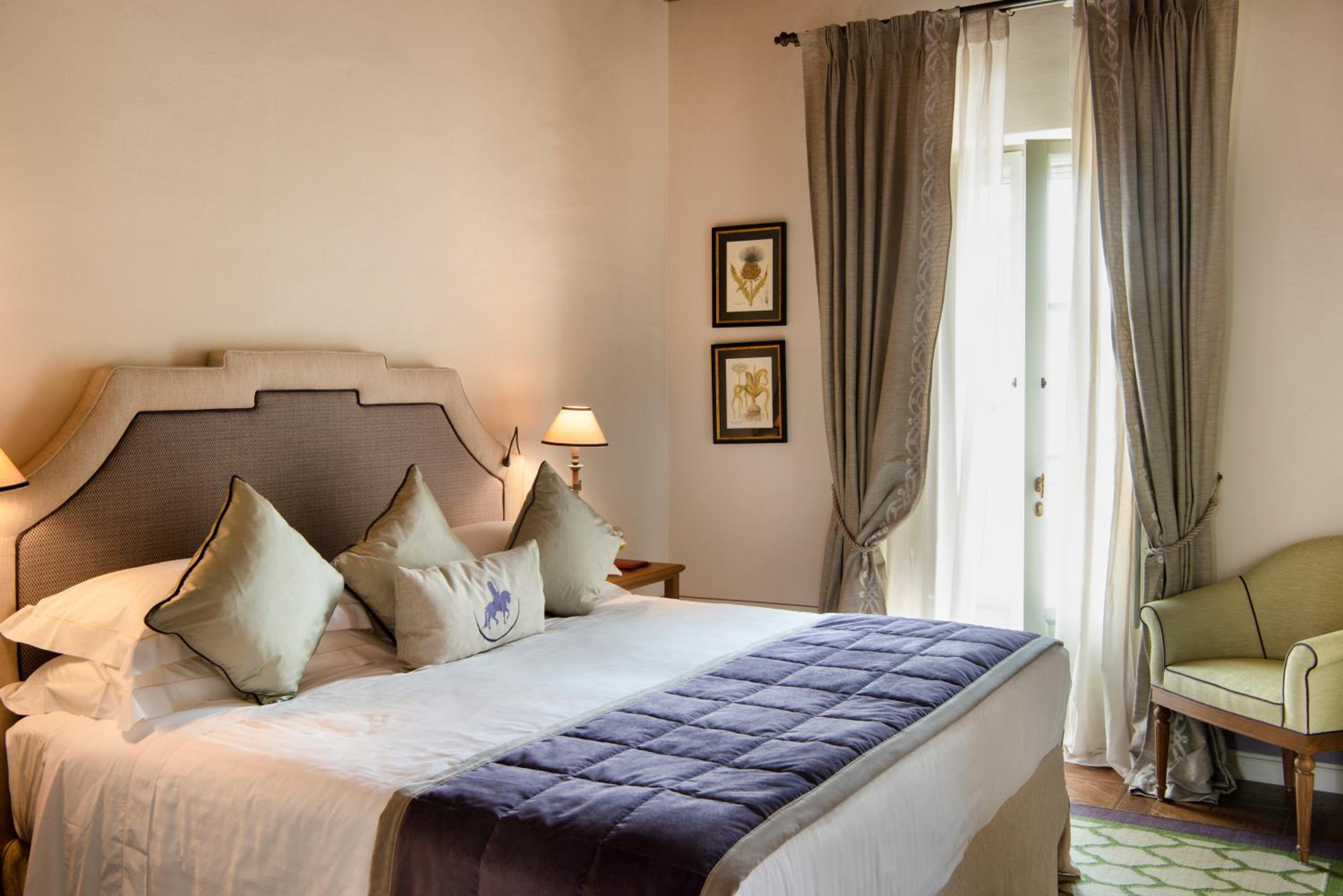 Premium Suite - Photo 2