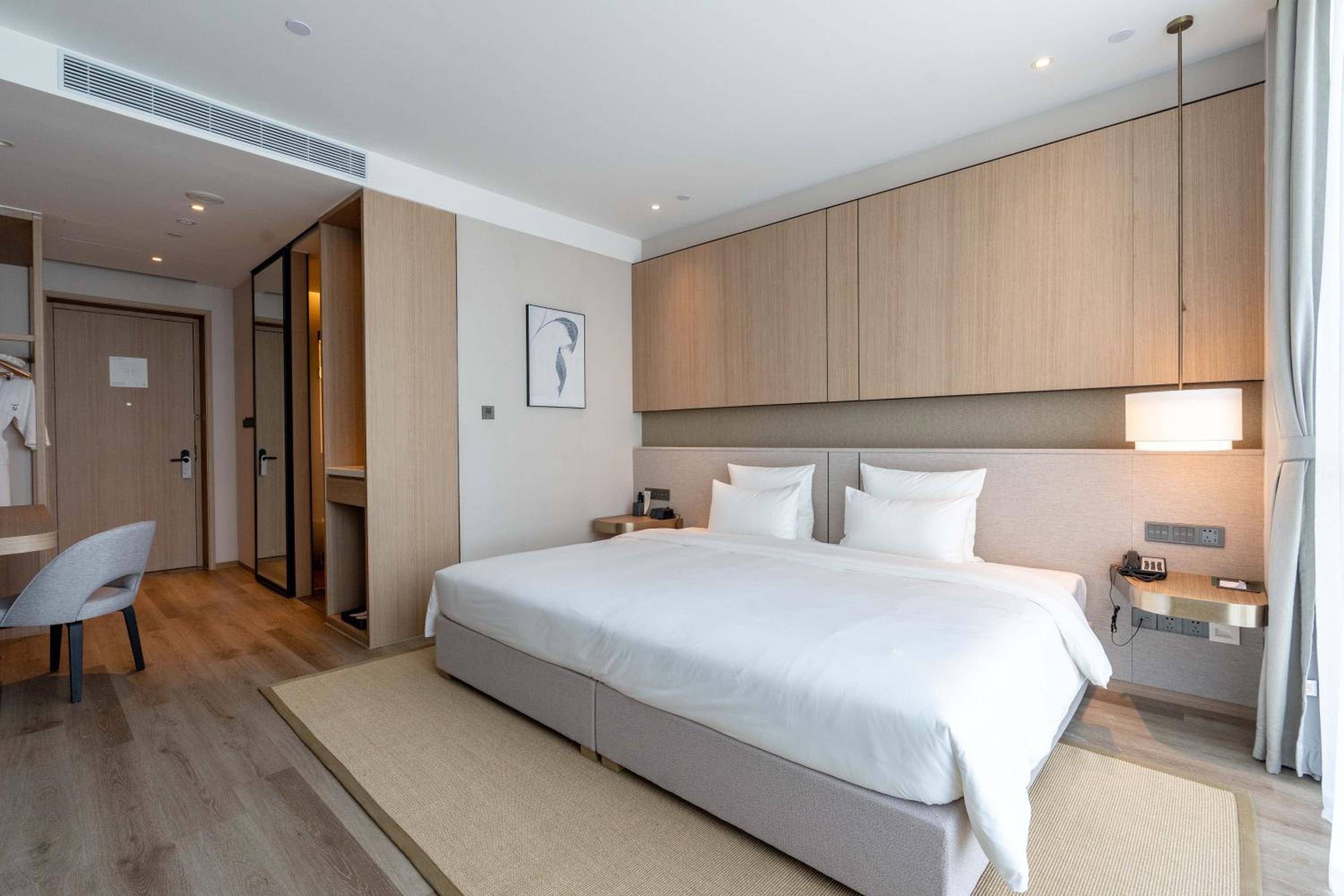 Standard King Room