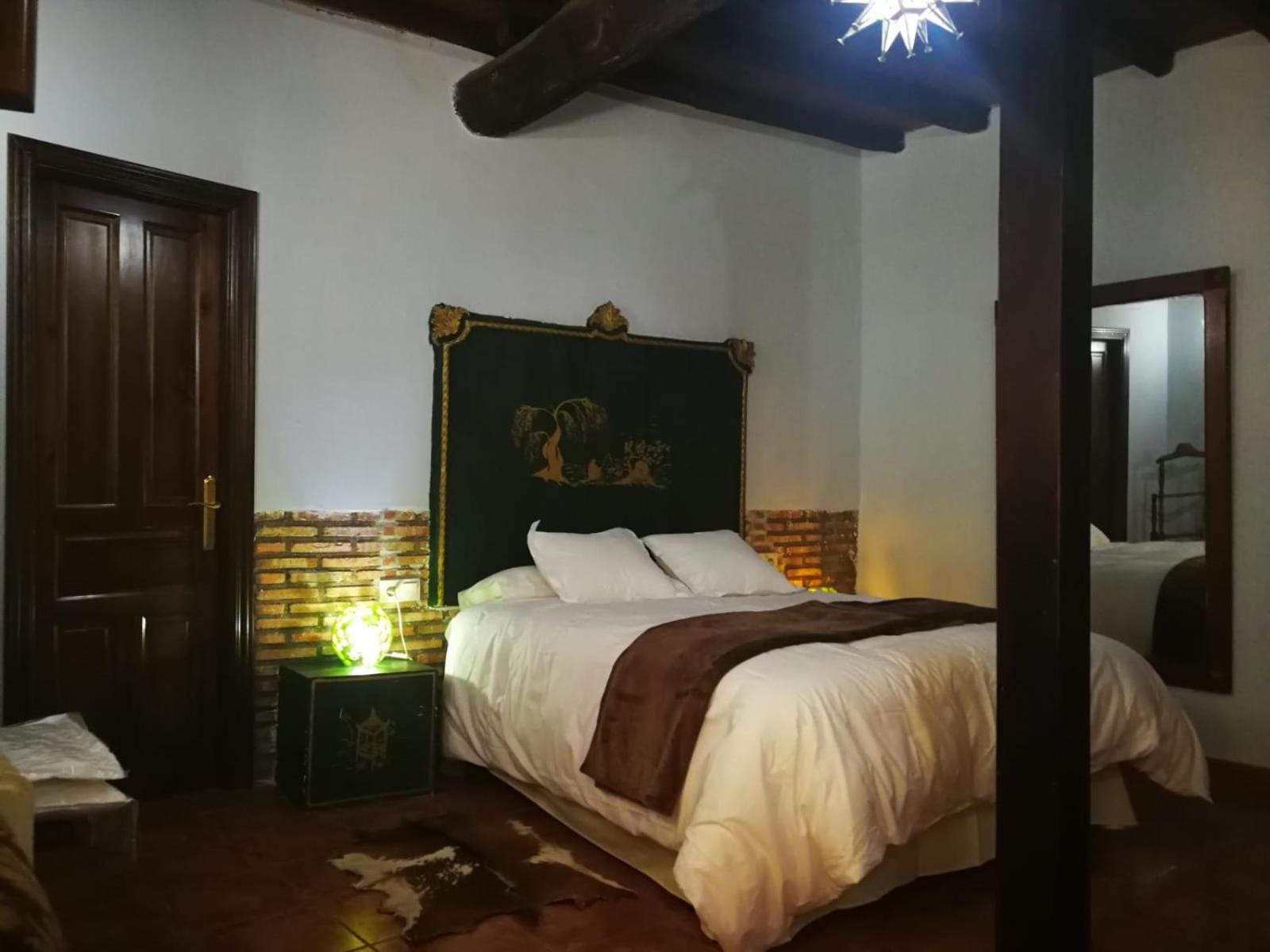 Deluxe Queen Room - Photo 2