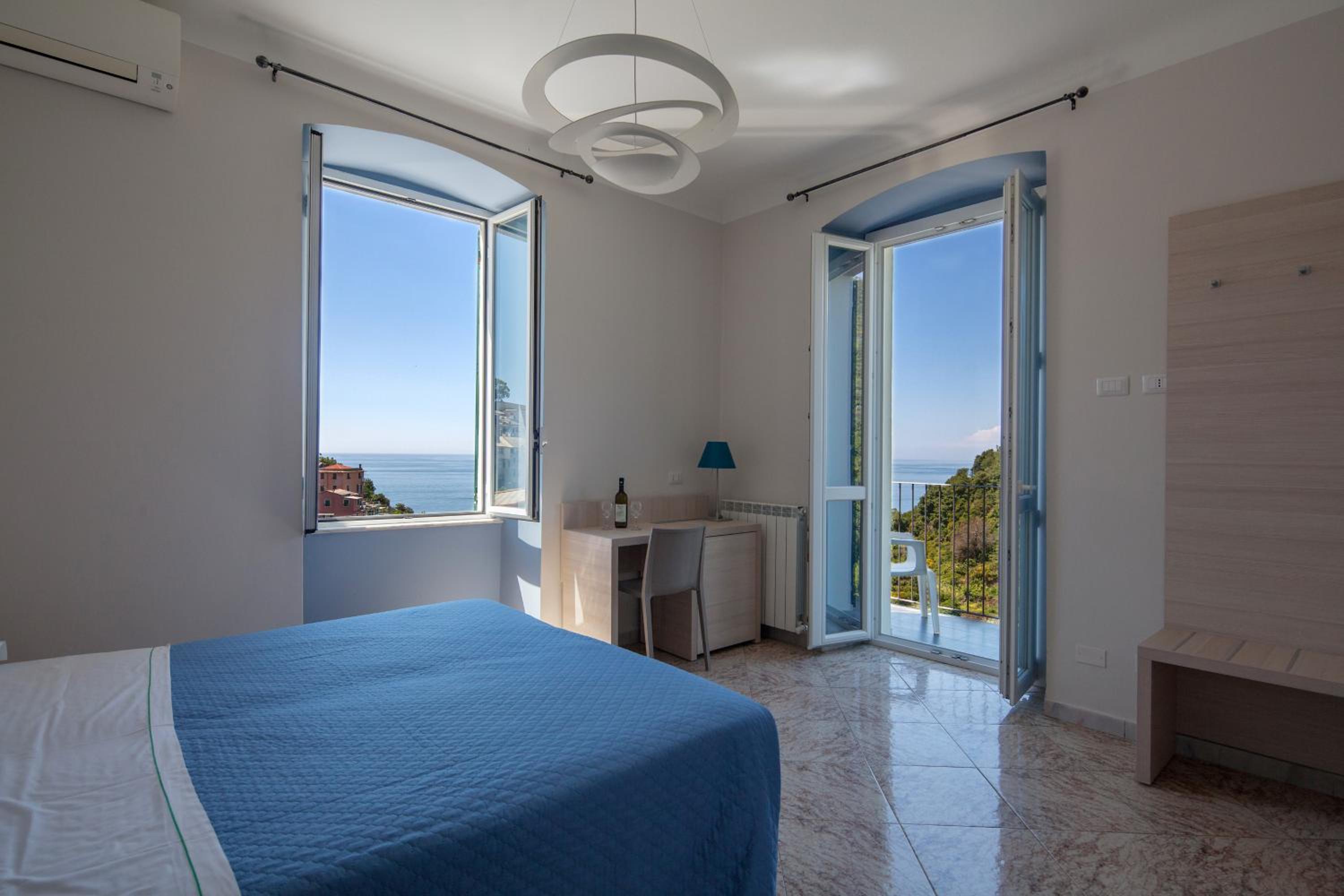 Deluxe Double or Twin Room with Balcony - Photo 23