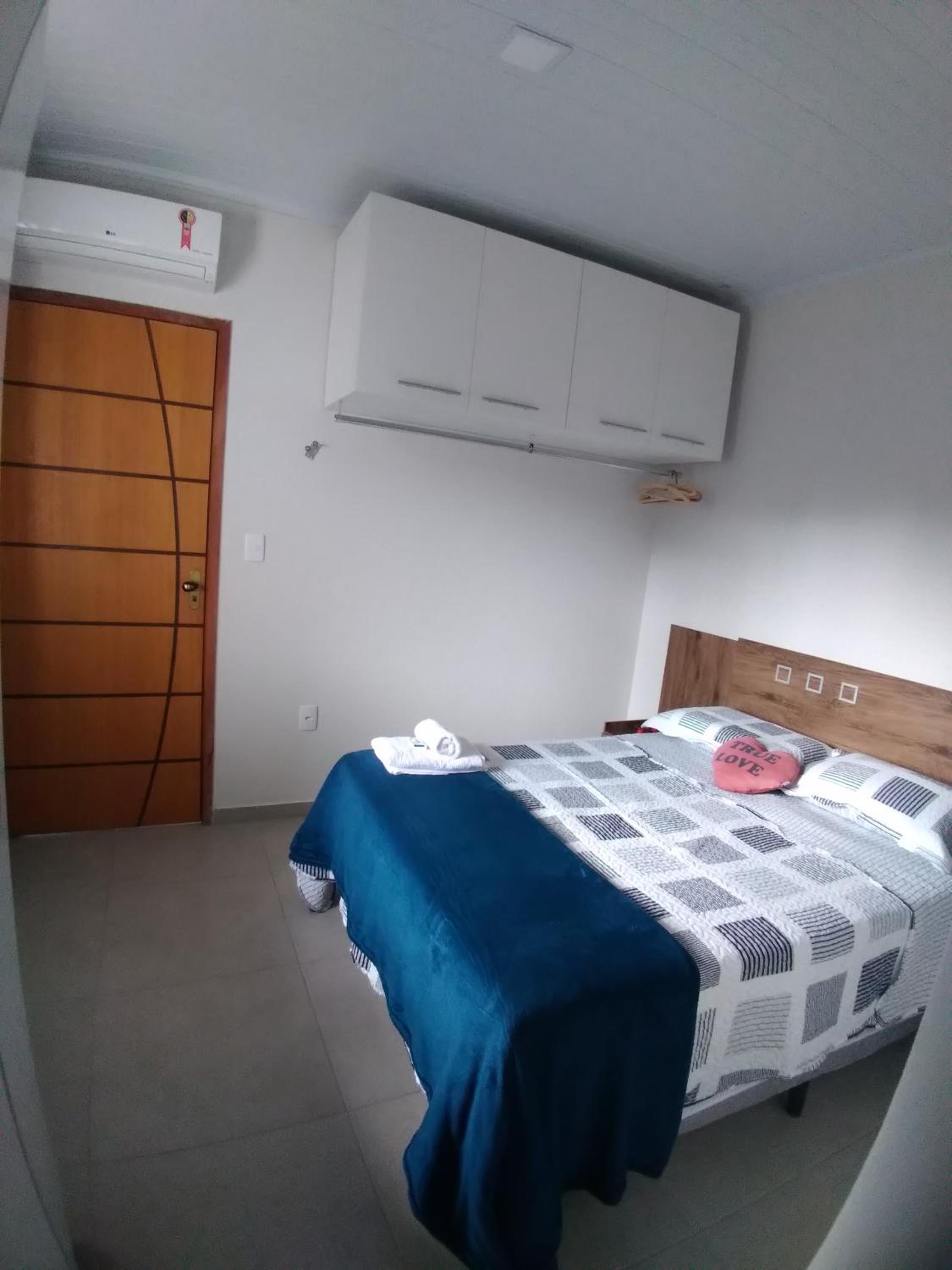 One-Bedroom Apartment - Photo 21