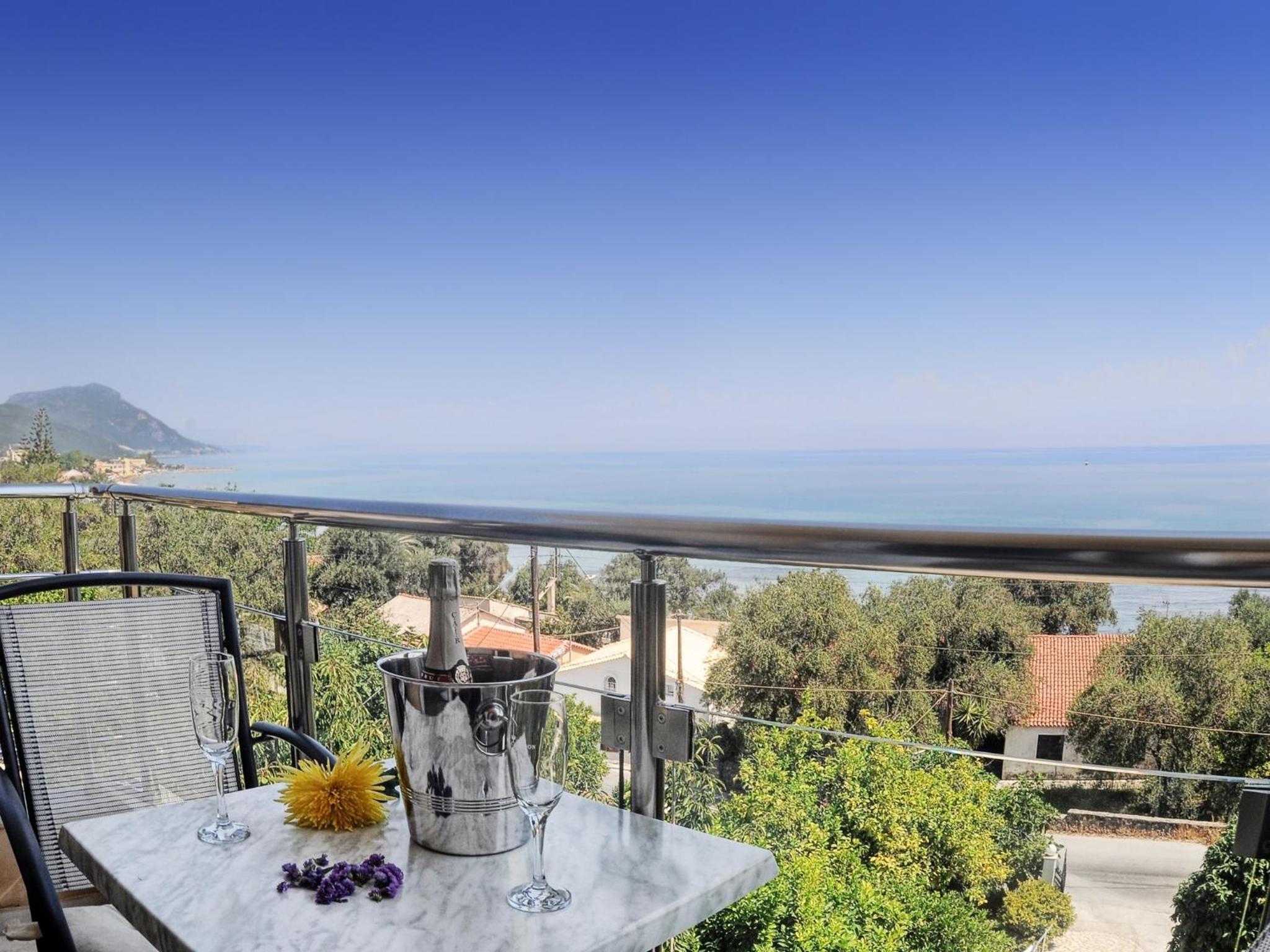 Studio with Sea View (2 Adults) photo 3