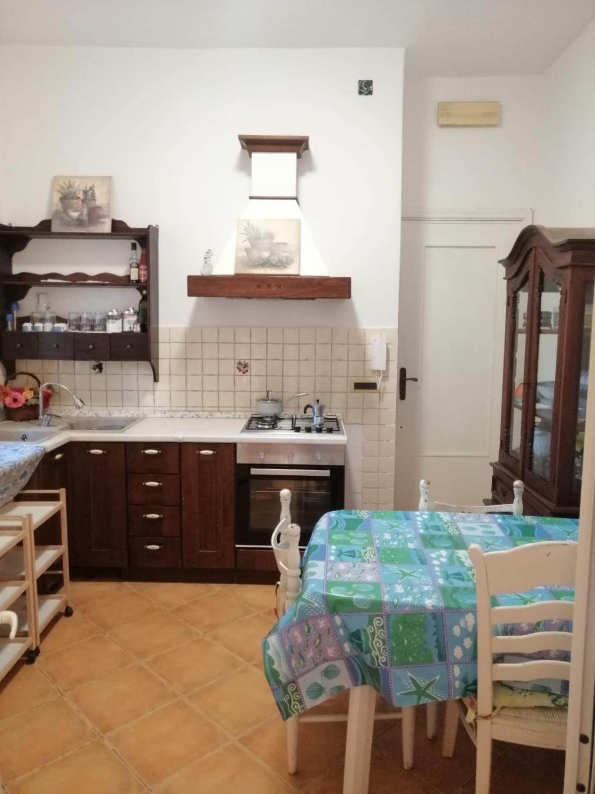 Two-Bedroom House - Photo 11