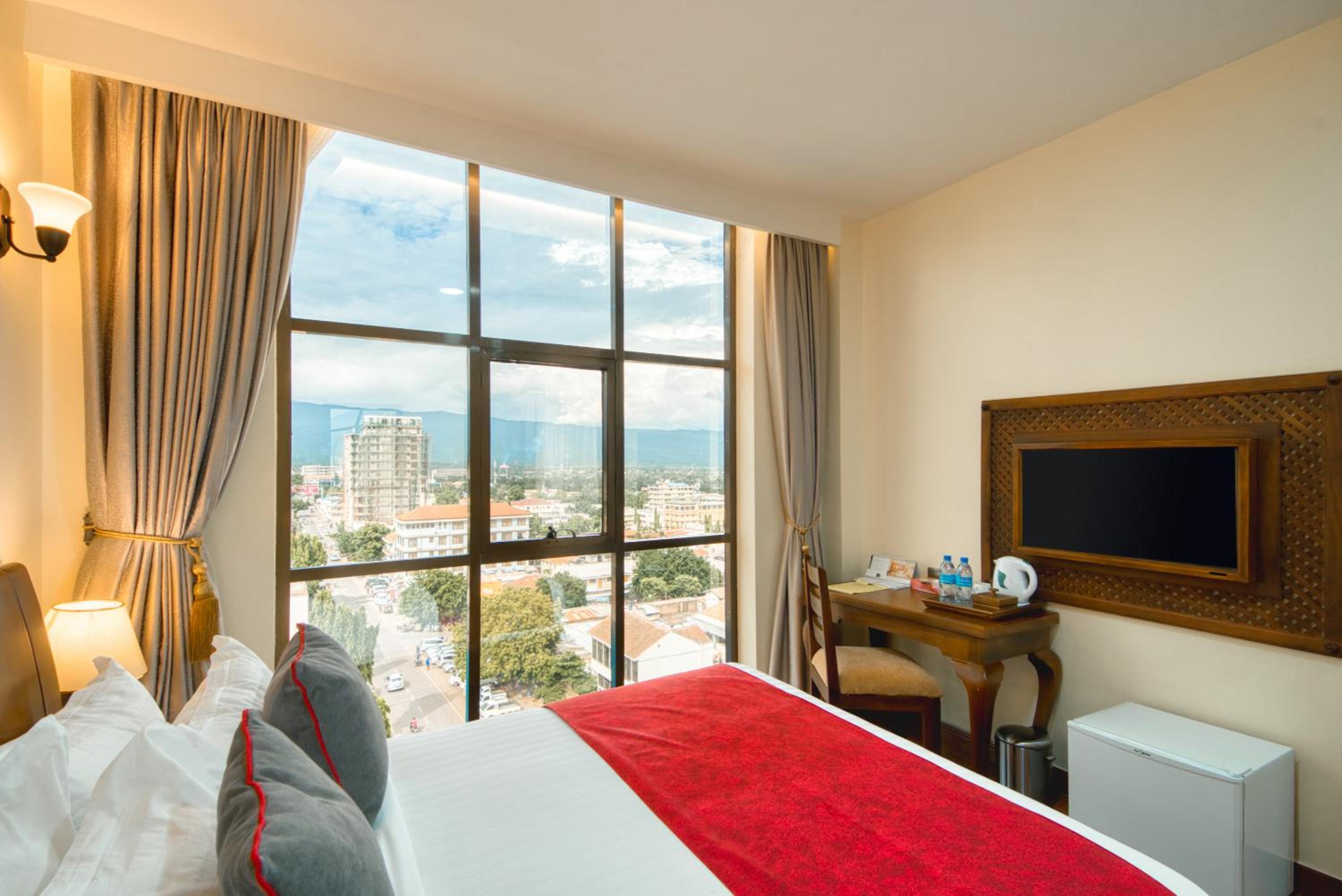King Room with Mountain View - Photo 1