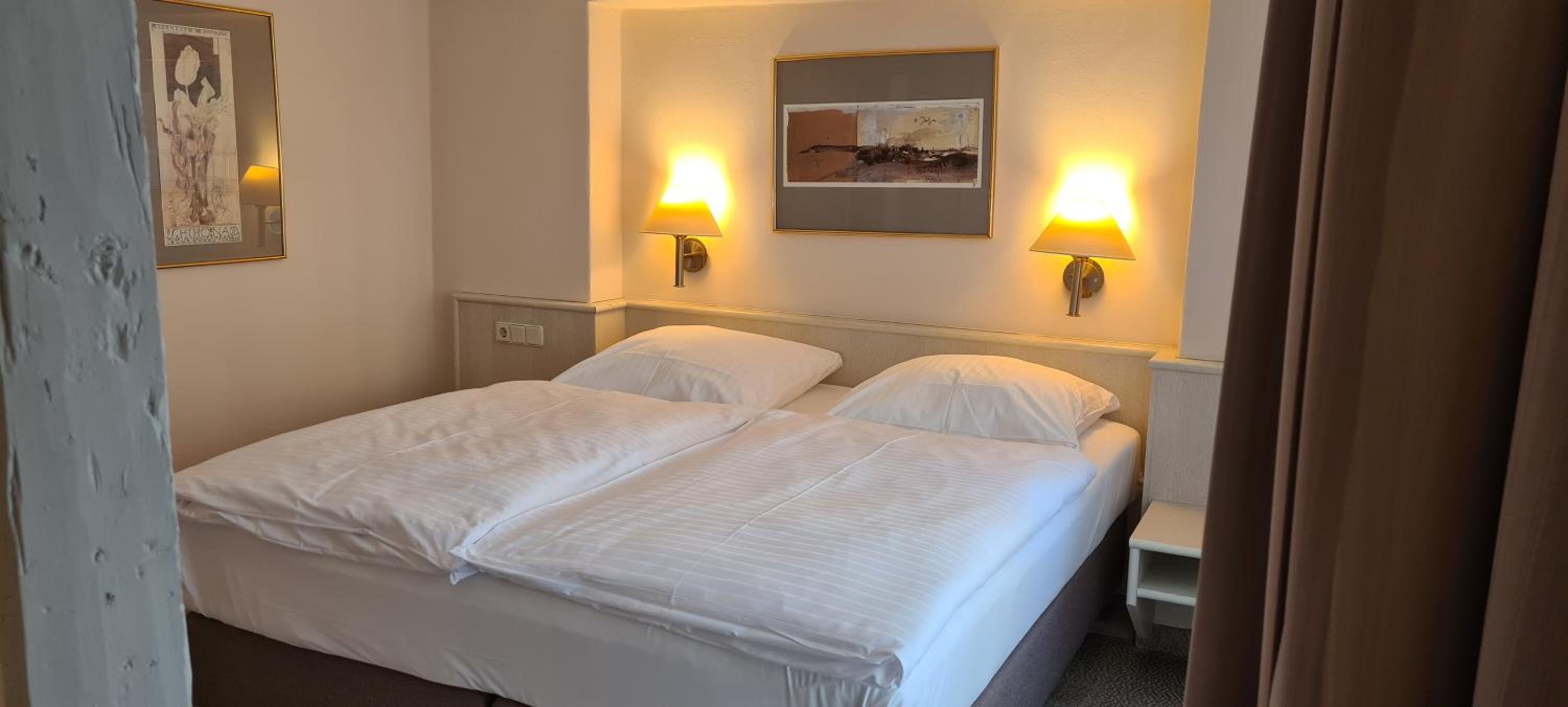 Double Room with Balcony (2 Adults + 1 Child)