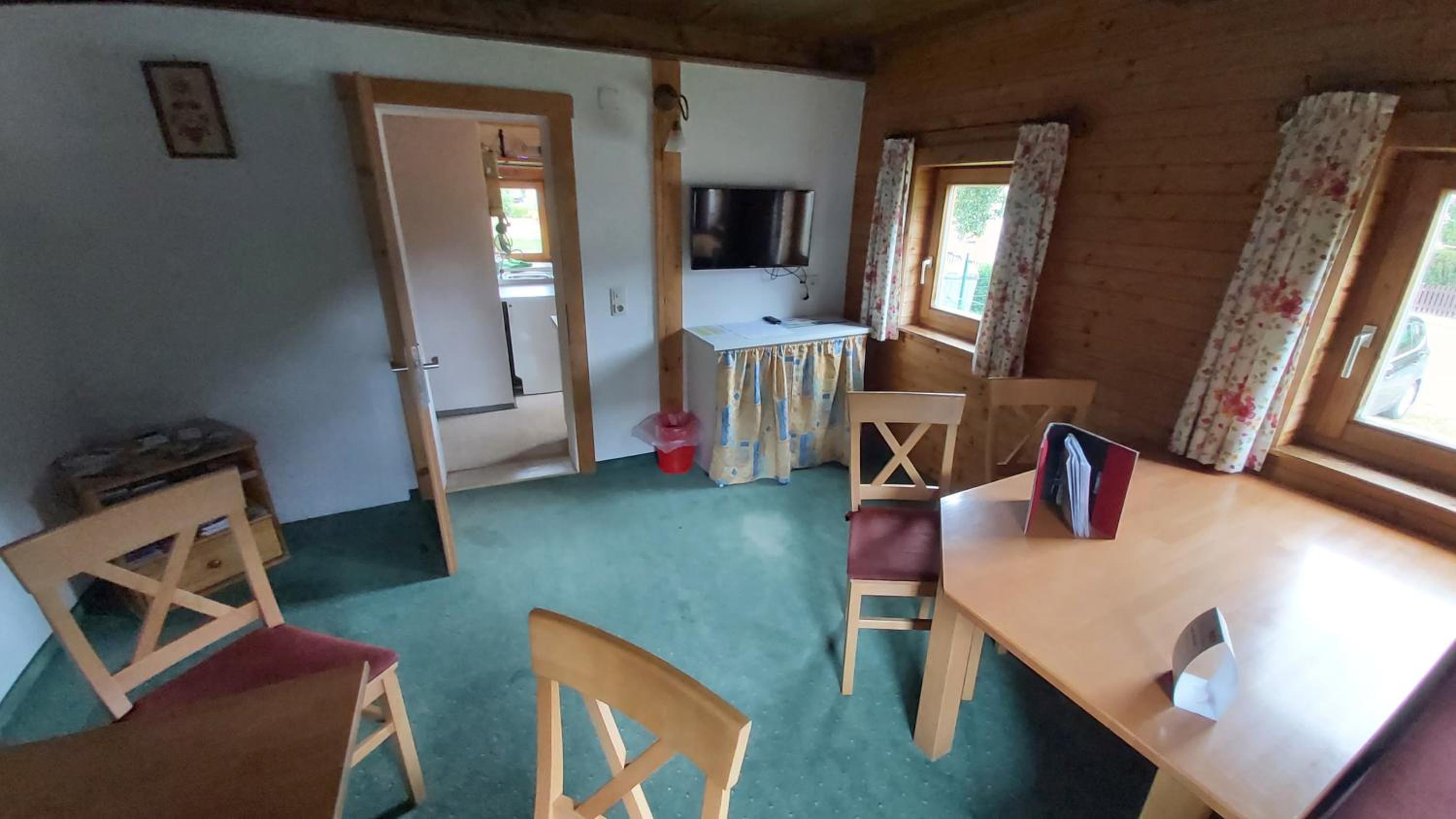 Four-Bedroom House photo 2