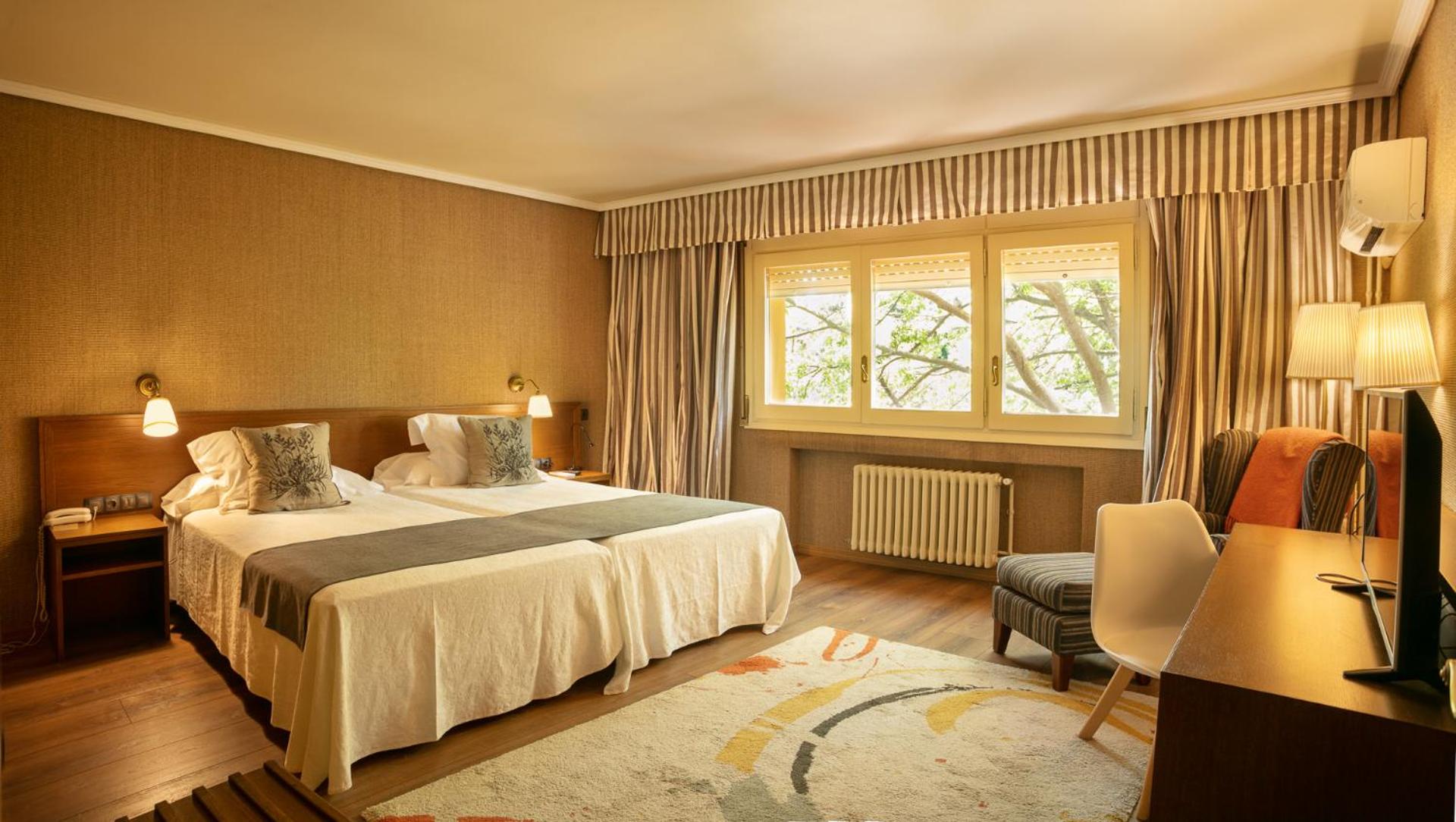 Superior Double or Twin Room photo 2