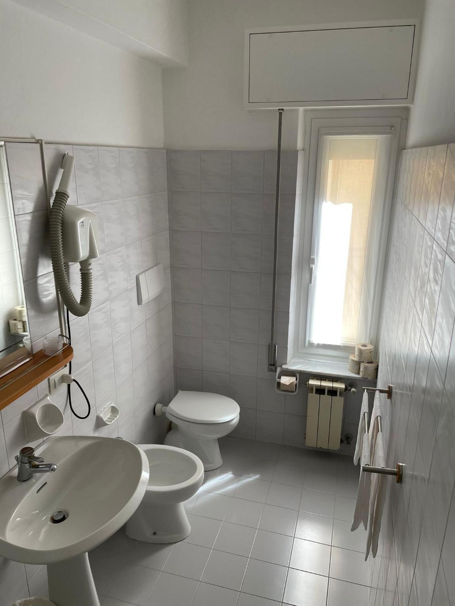 Standard Double Room - Photo 4