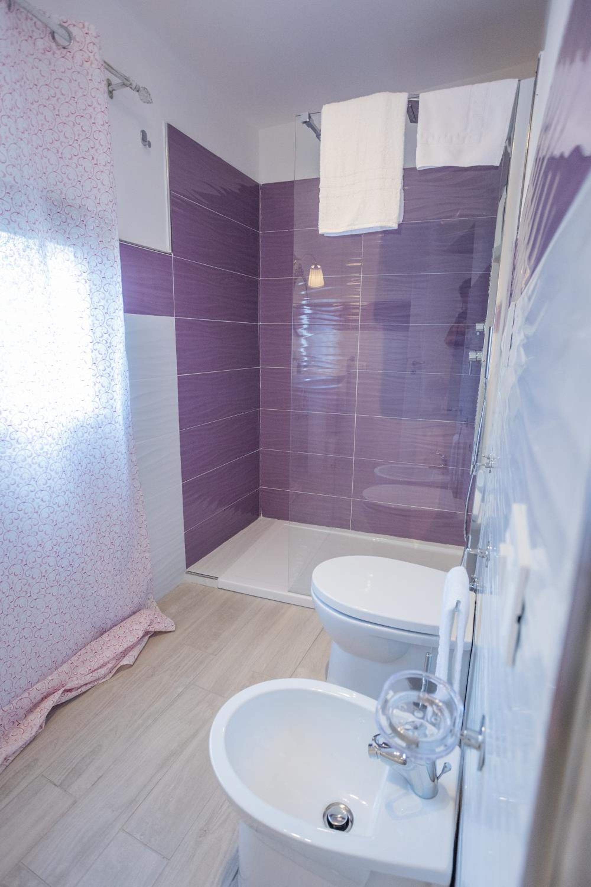 Double Room with Private Bathroom photo 3