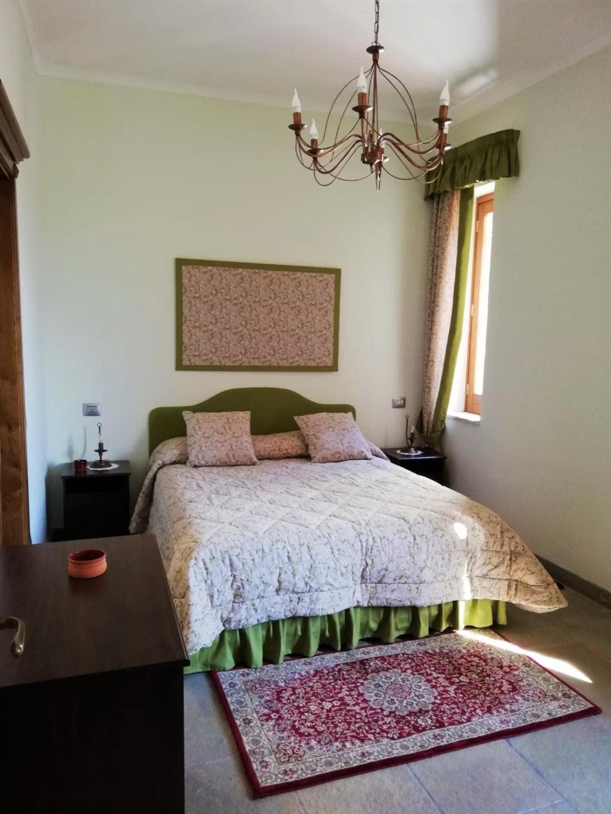 Two-Bedroom Apartment - Annex - Photo 1