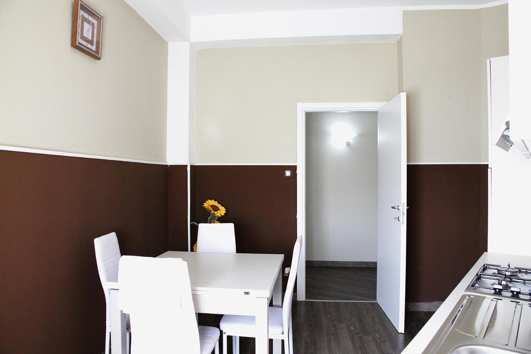 Apartment photo 3