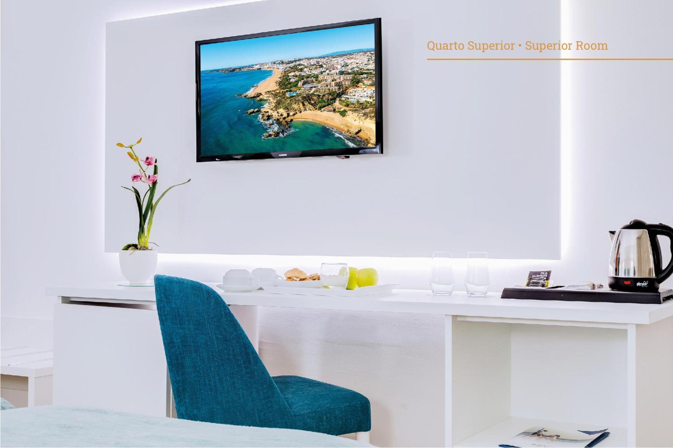 Superior Twin Room (2 Adults + 1 Children)