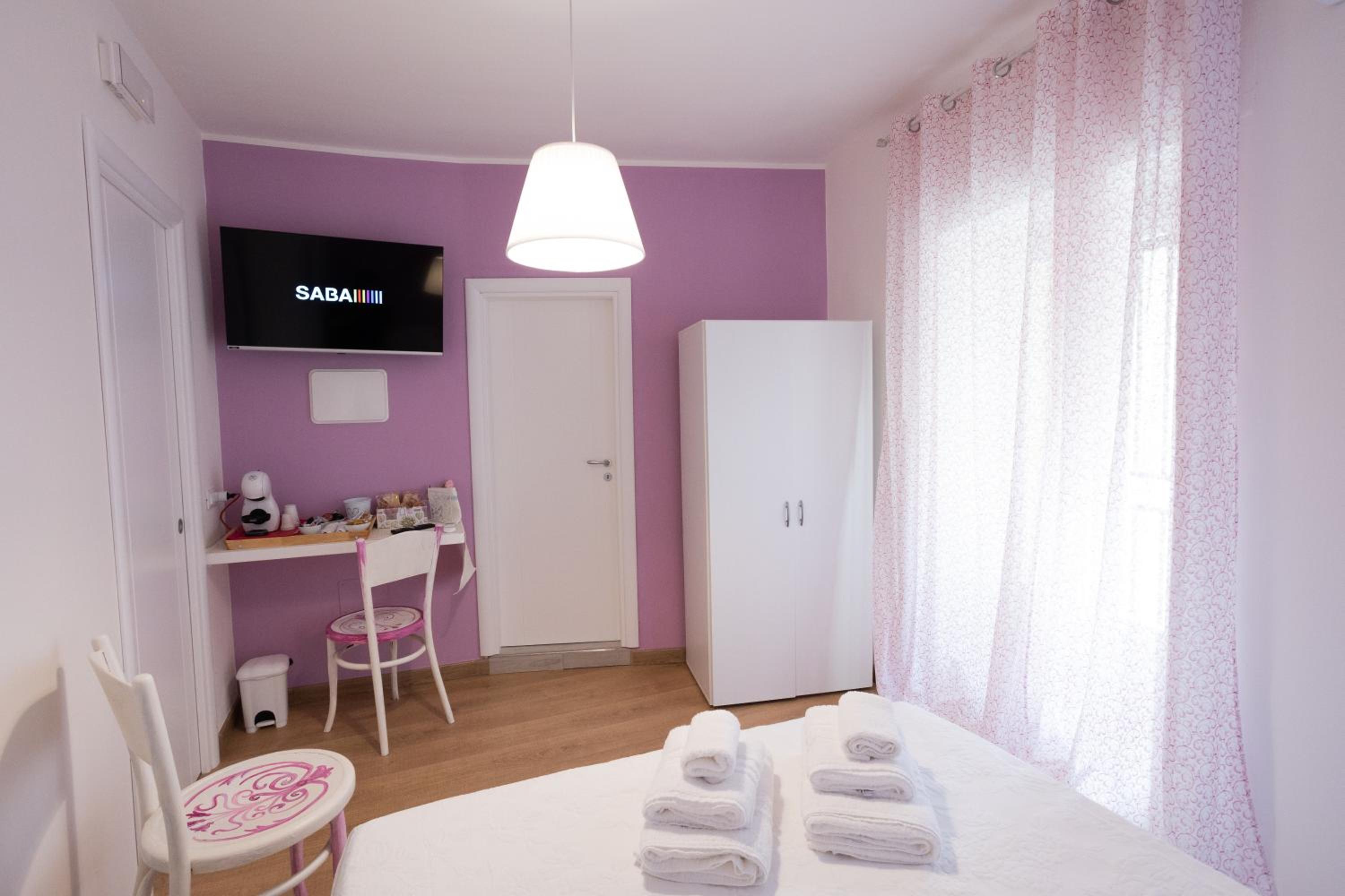 Double Room with Private Bathroom photo 2