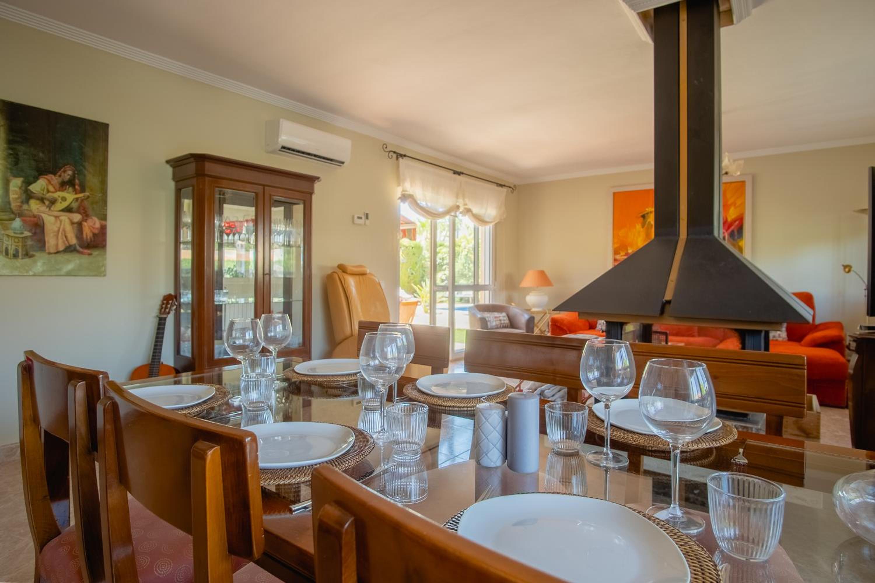 Villa photo 3