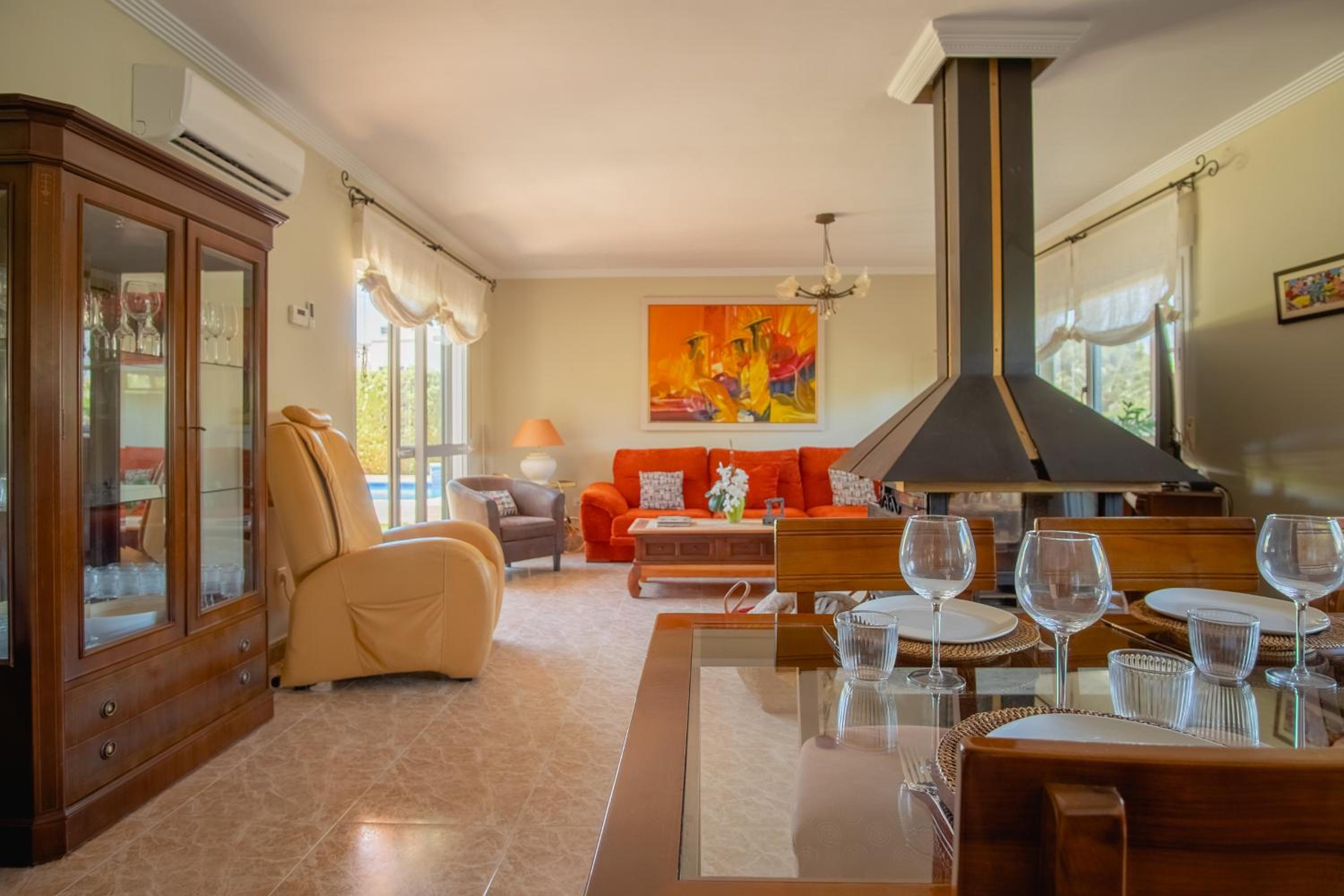 Villa photo 2
