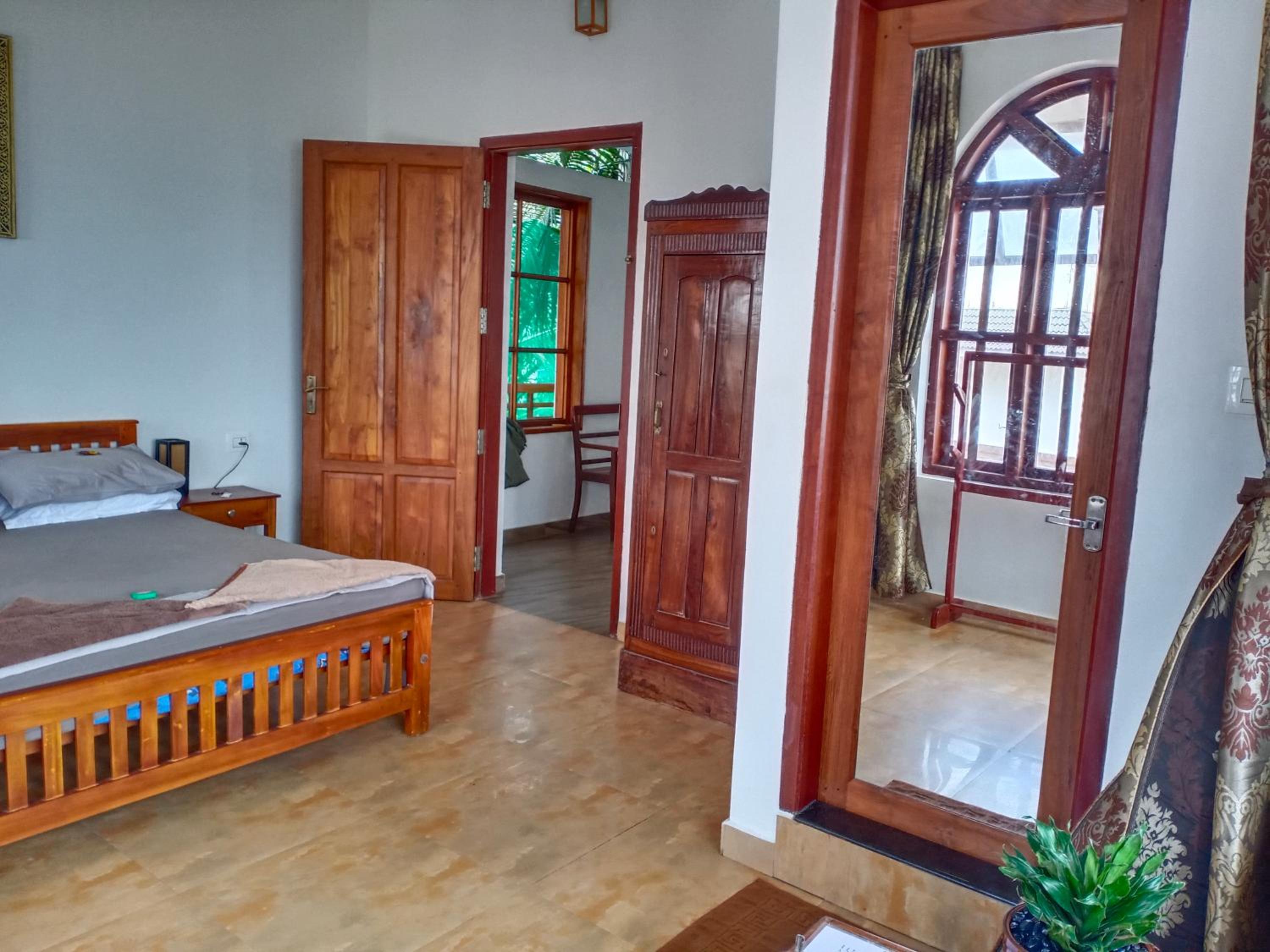 Deluxe Double Room with Balcony and Sea View