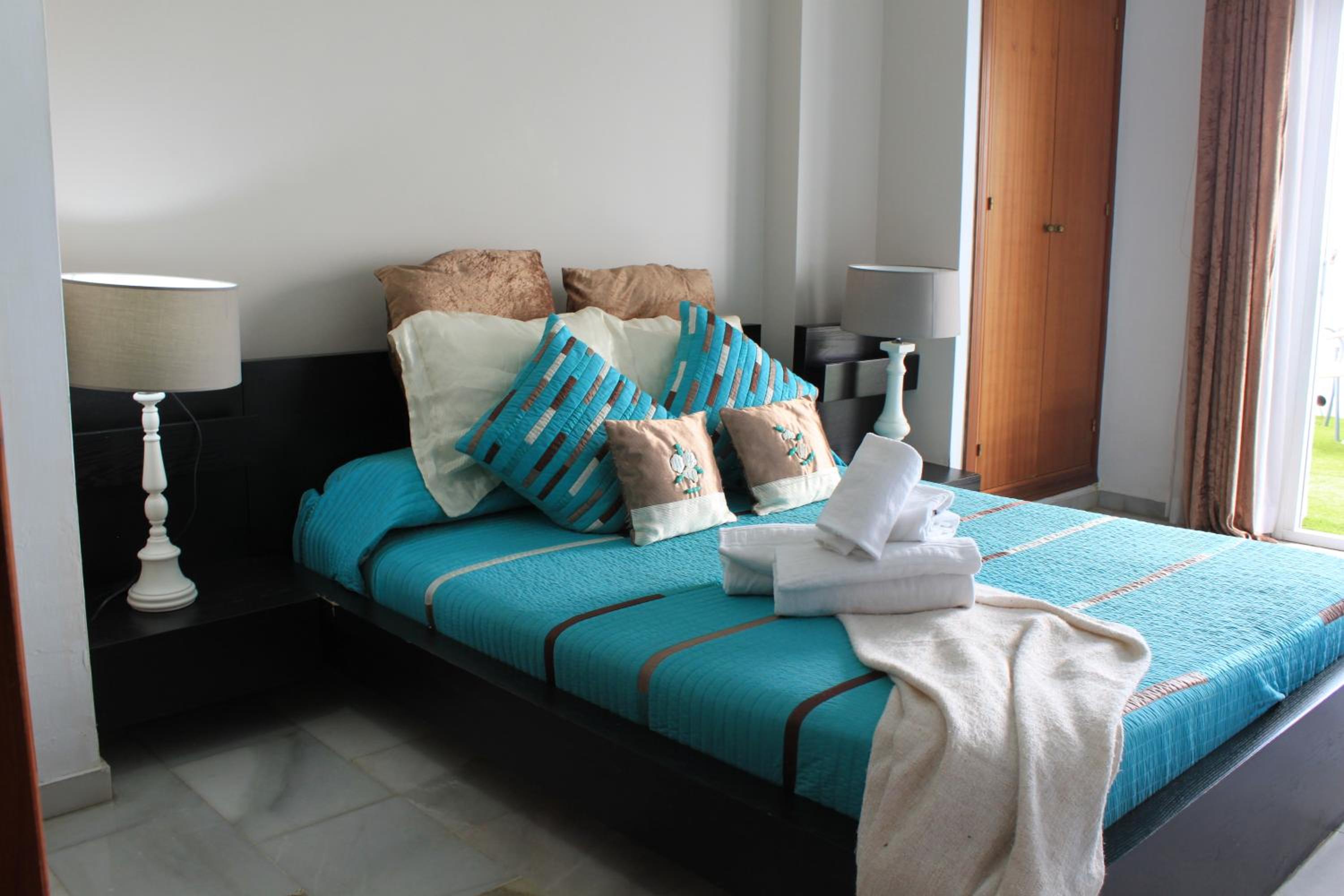 Two-Bedroom Apartment - Photo 33
