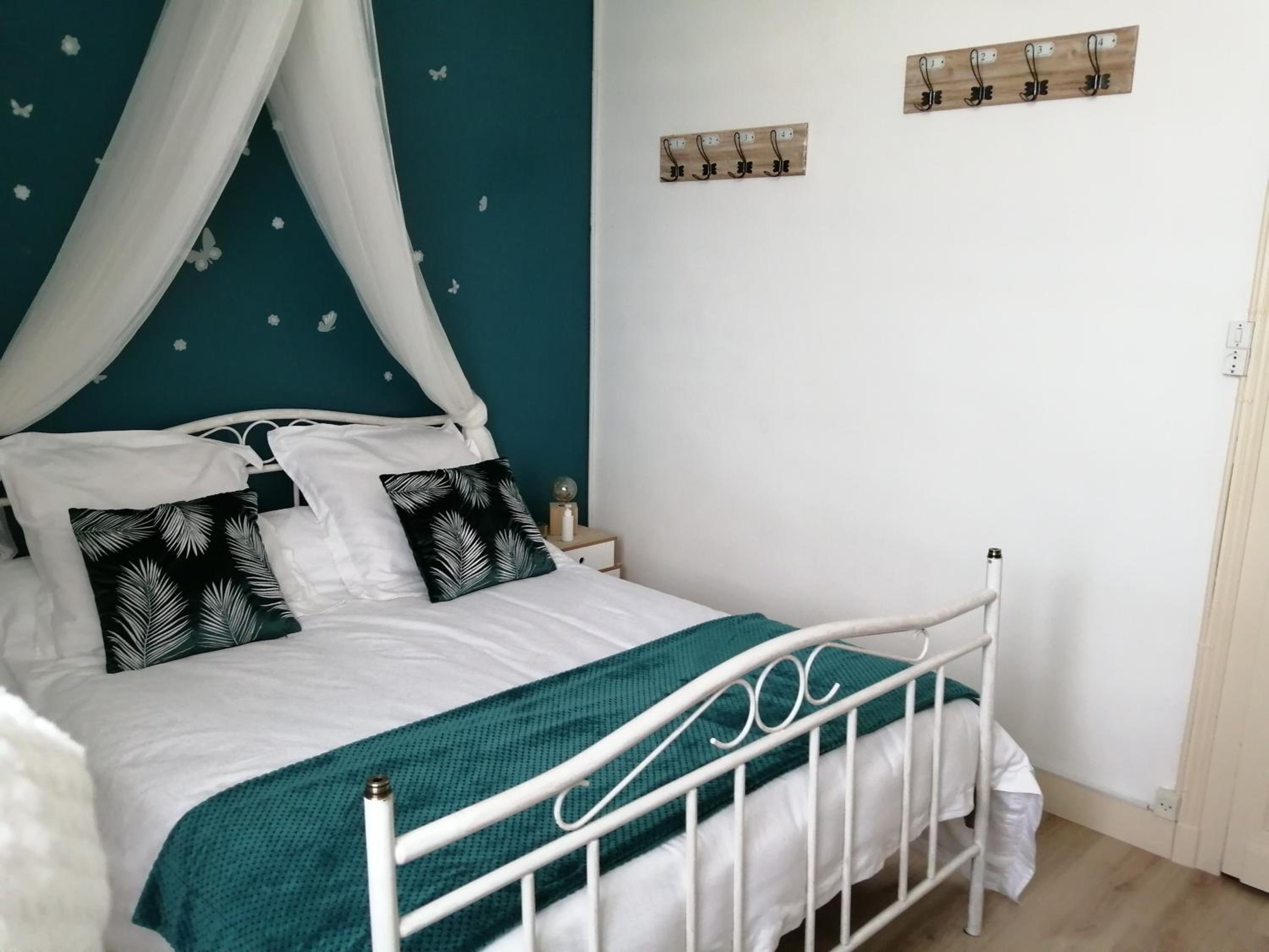 Double Room - Photo 2