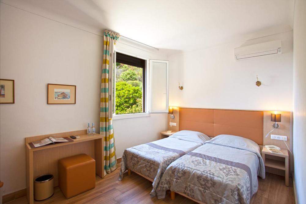 Economy Double Room photo 3