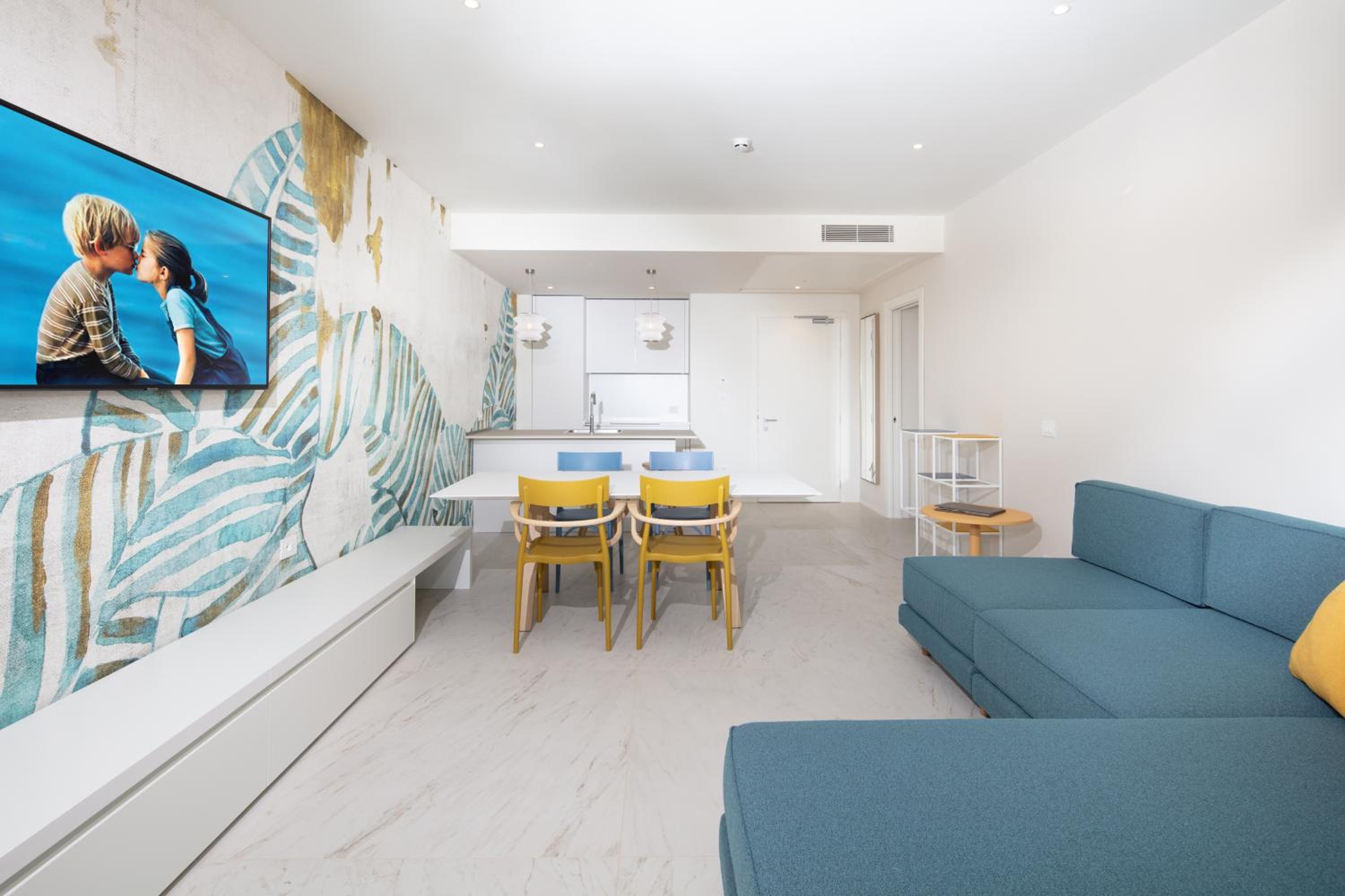 Deluxe Apartment
