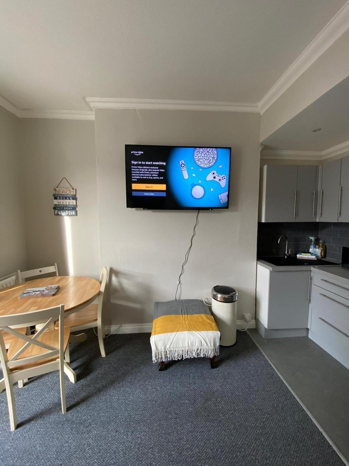 Two-Bedroom Apartment photo 2