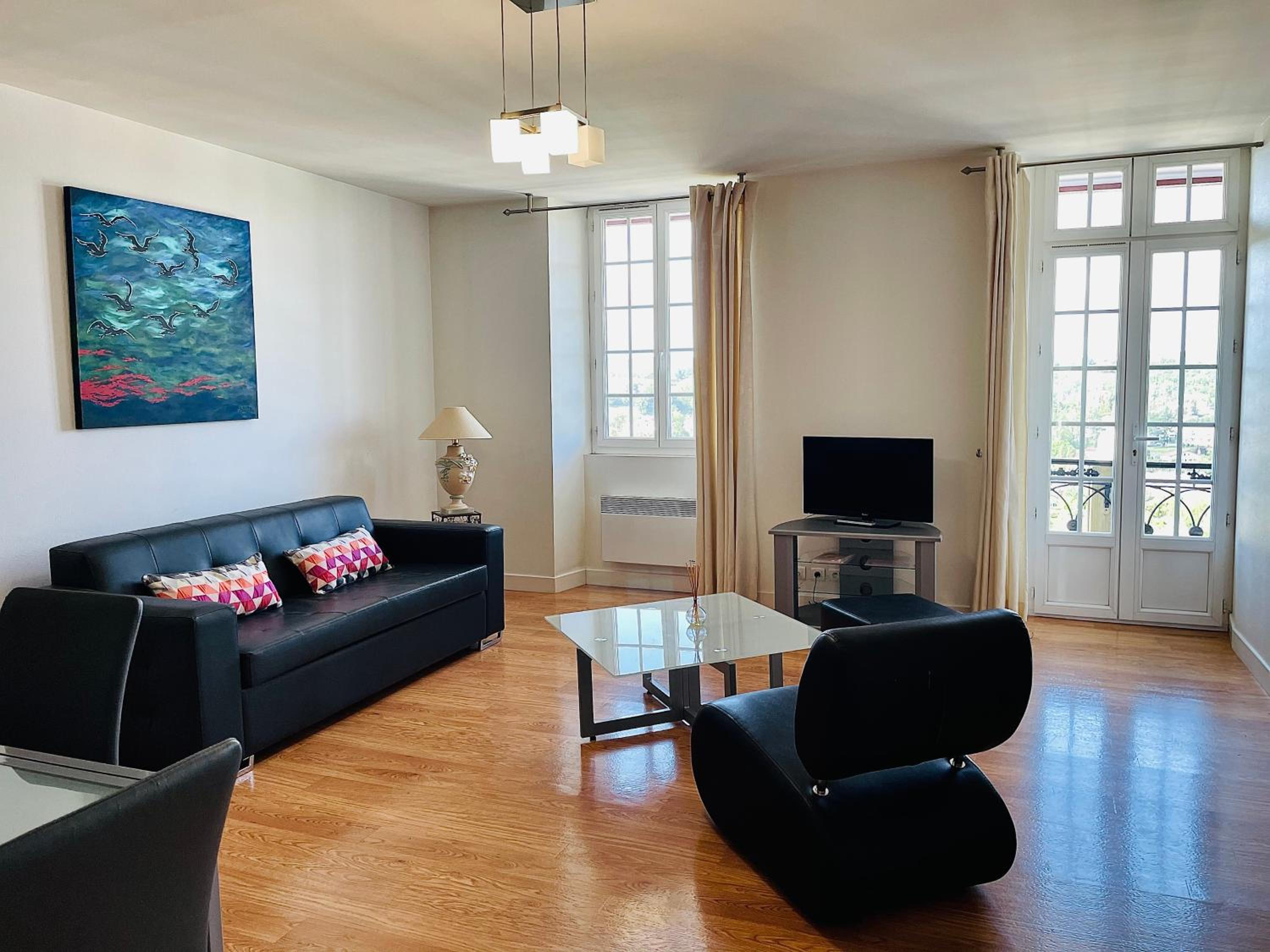 Suite with Valley View