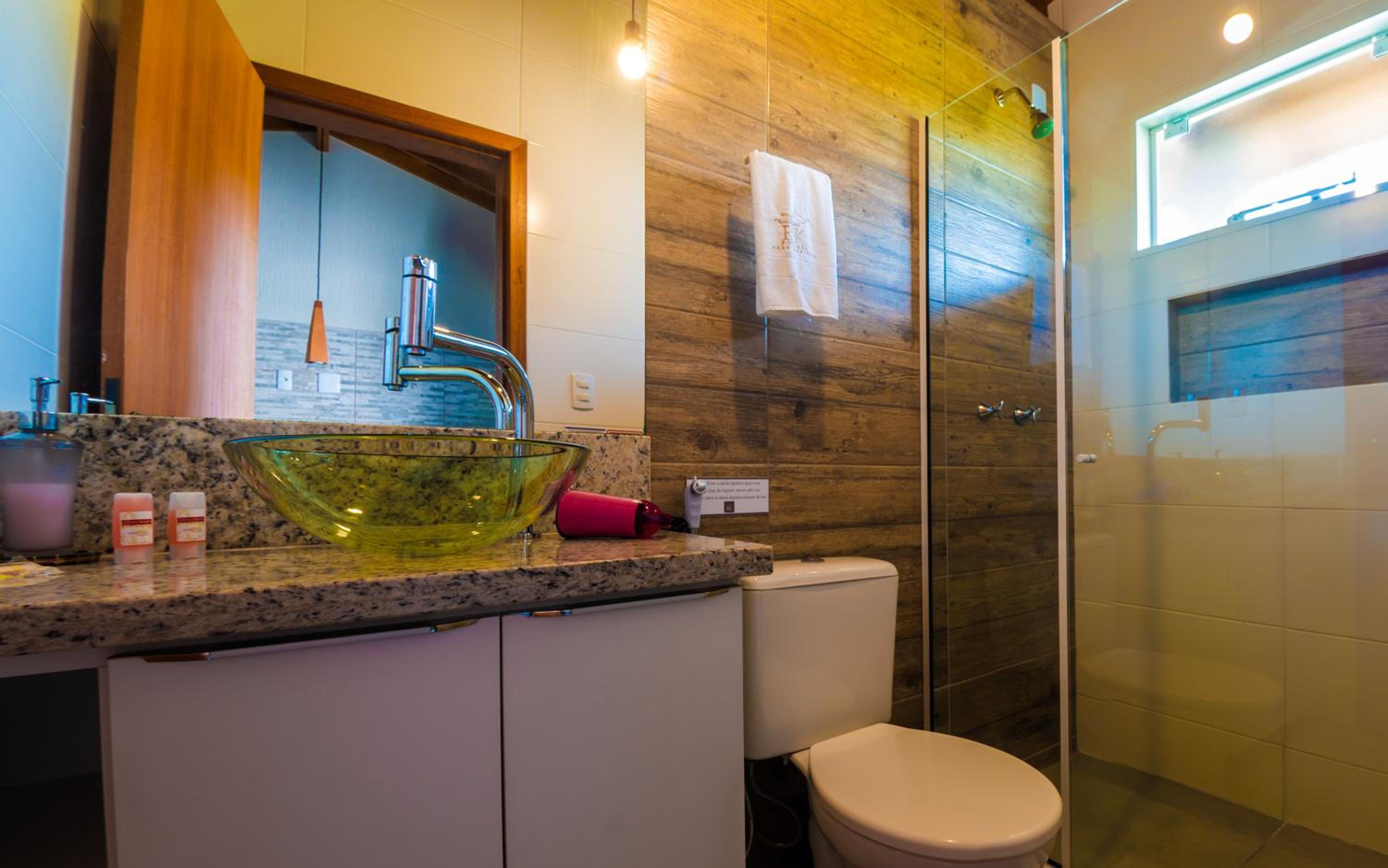Superior Suite - Photo 12