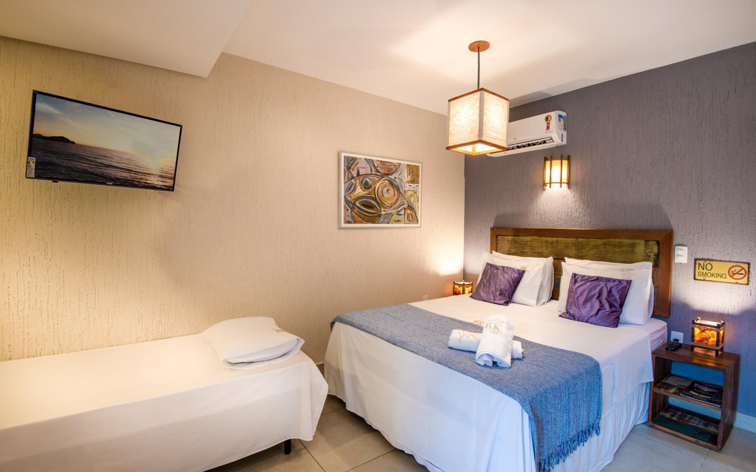 Suite with Pool View - Photo 13
