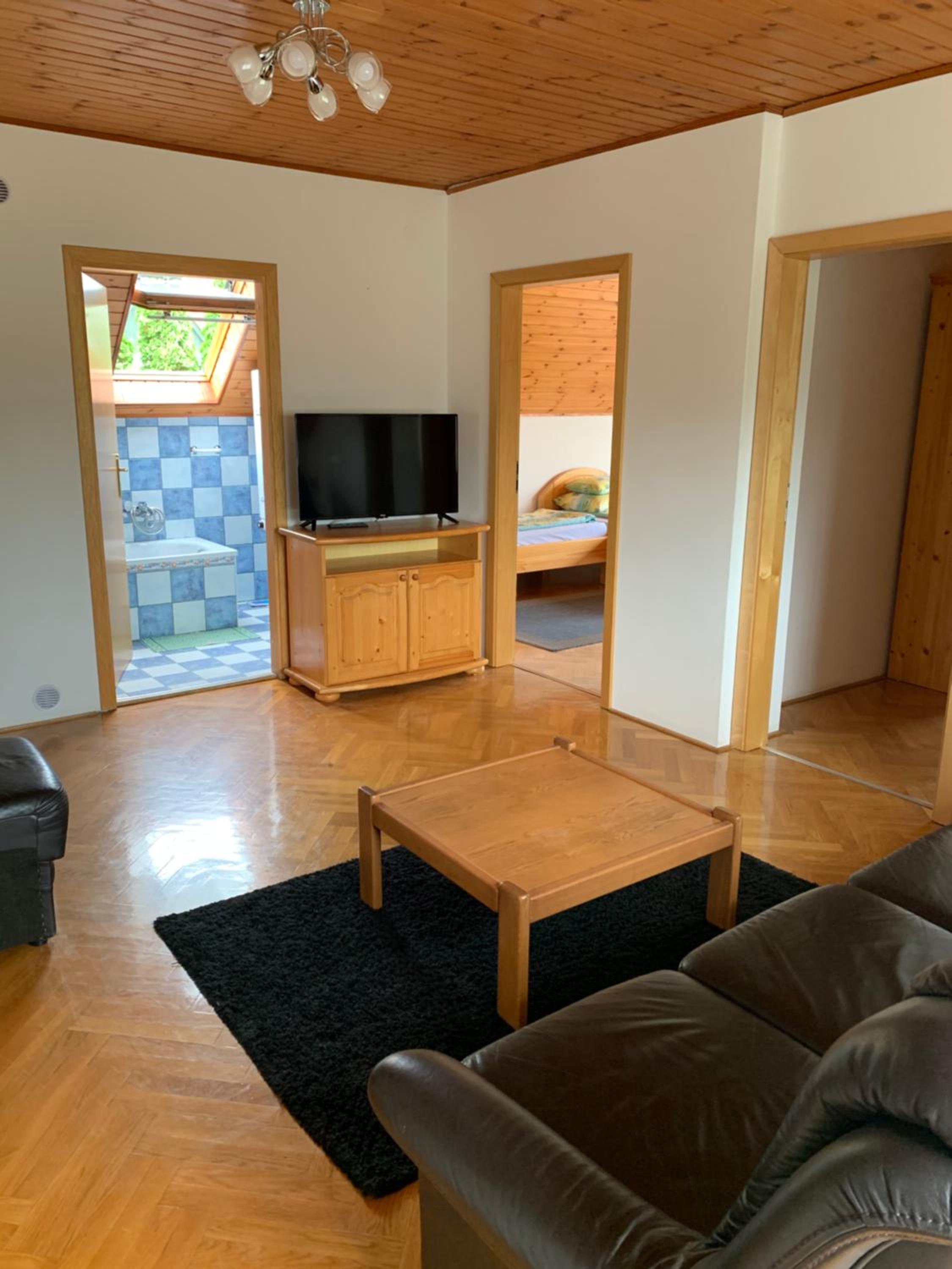 Six-Bedroom House - Photo 1