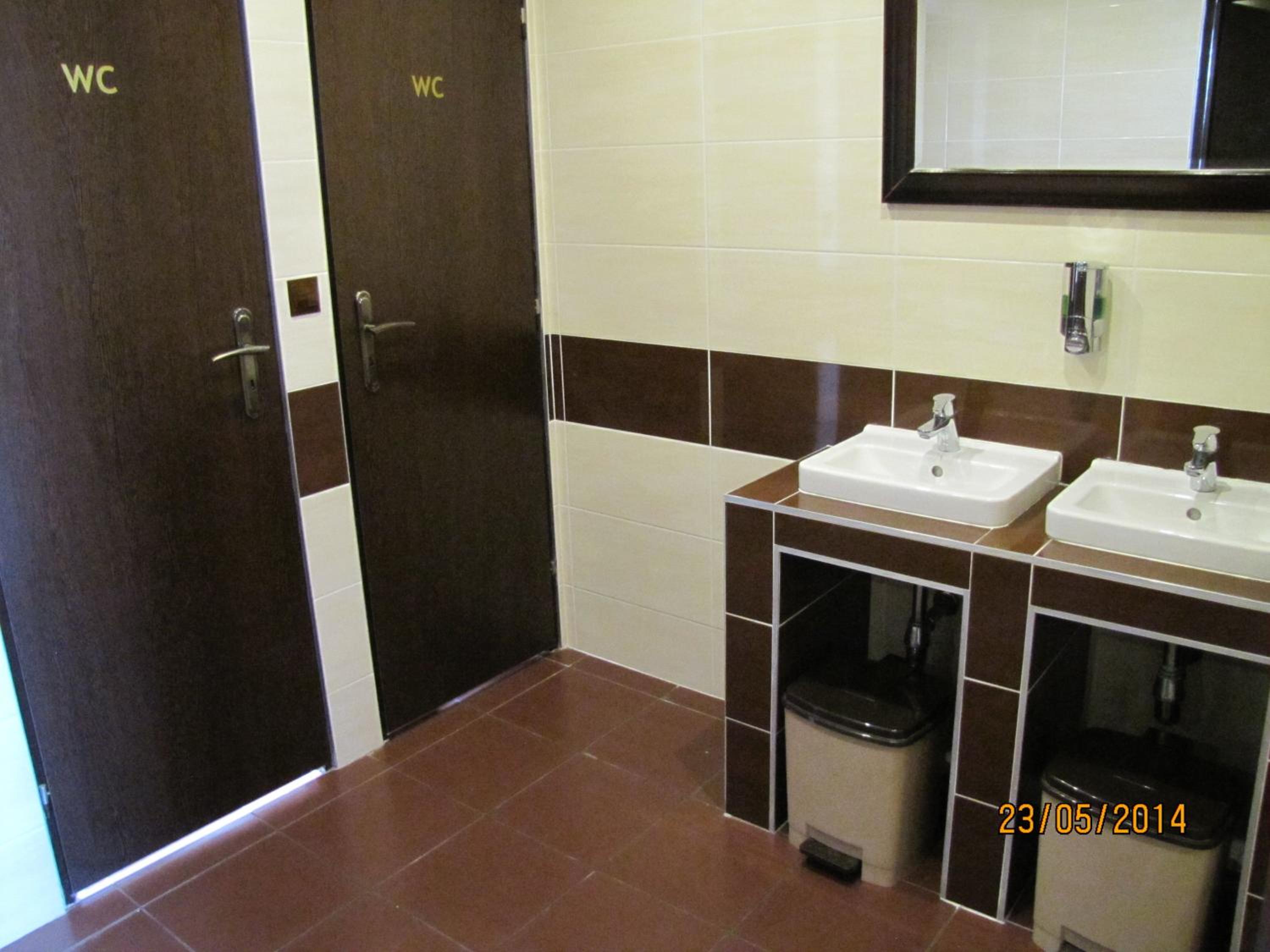 Single Room with Shared Bathroom photo 2