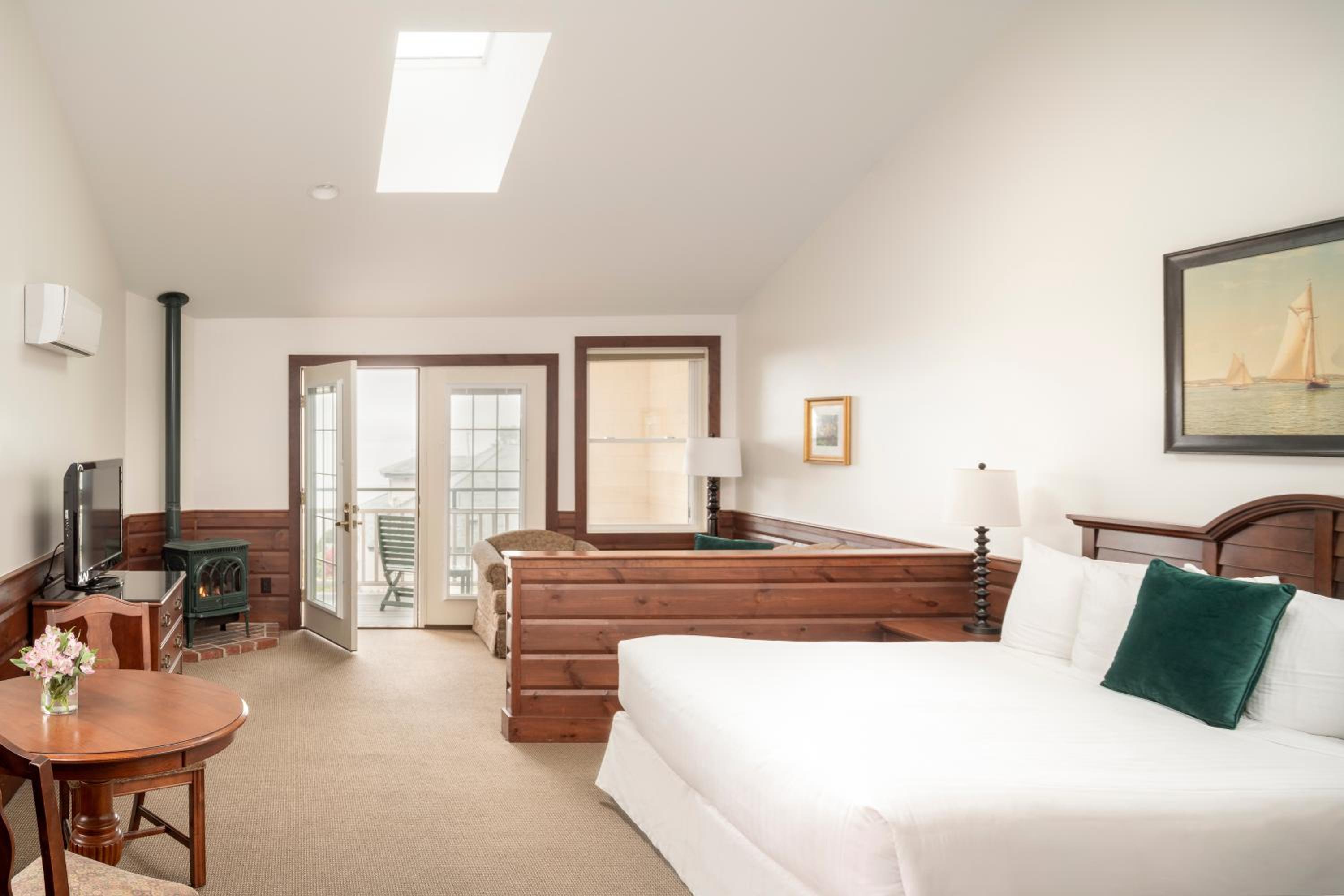 Partial Ocean View with King Bed