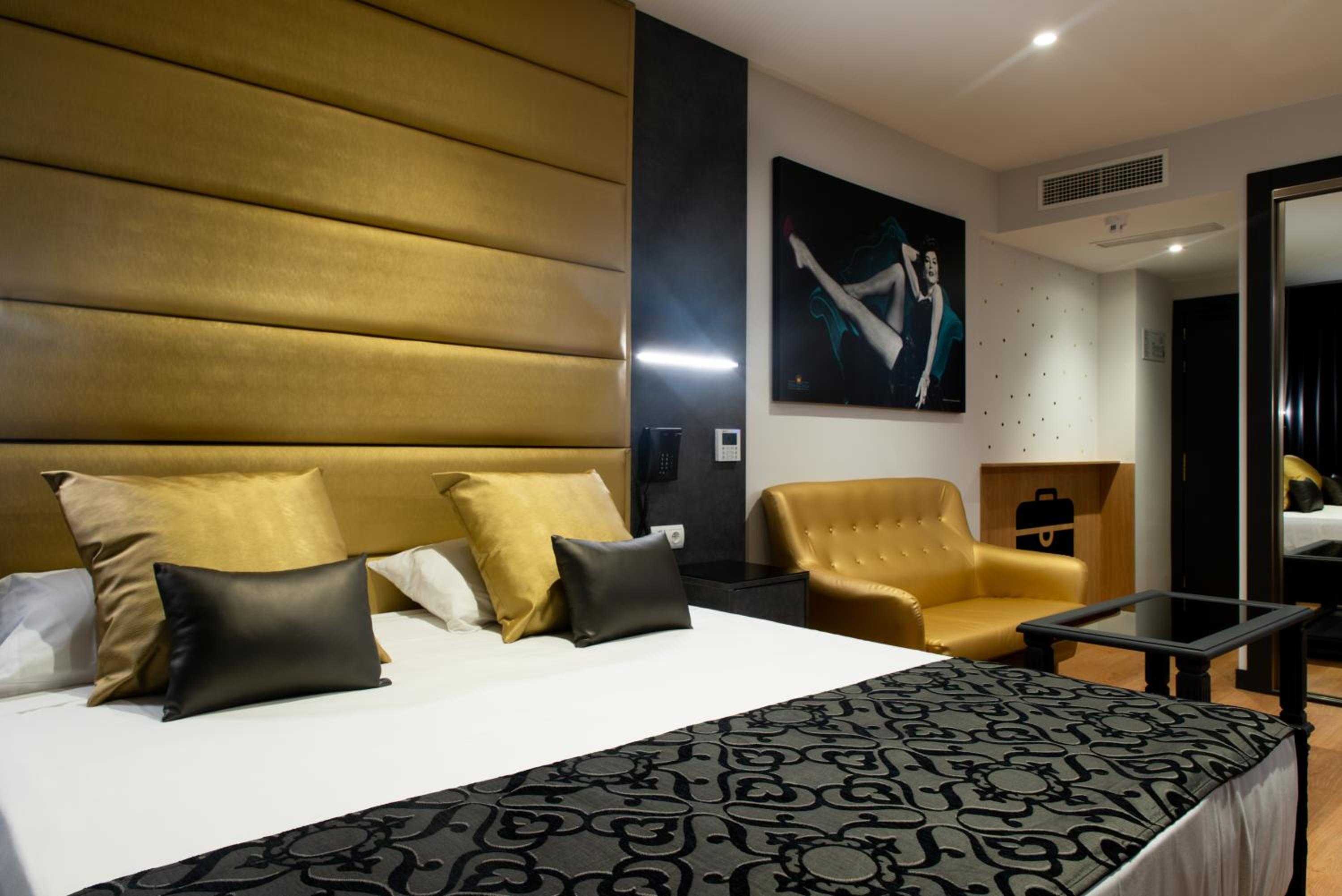 Junior Suite - Photo 1