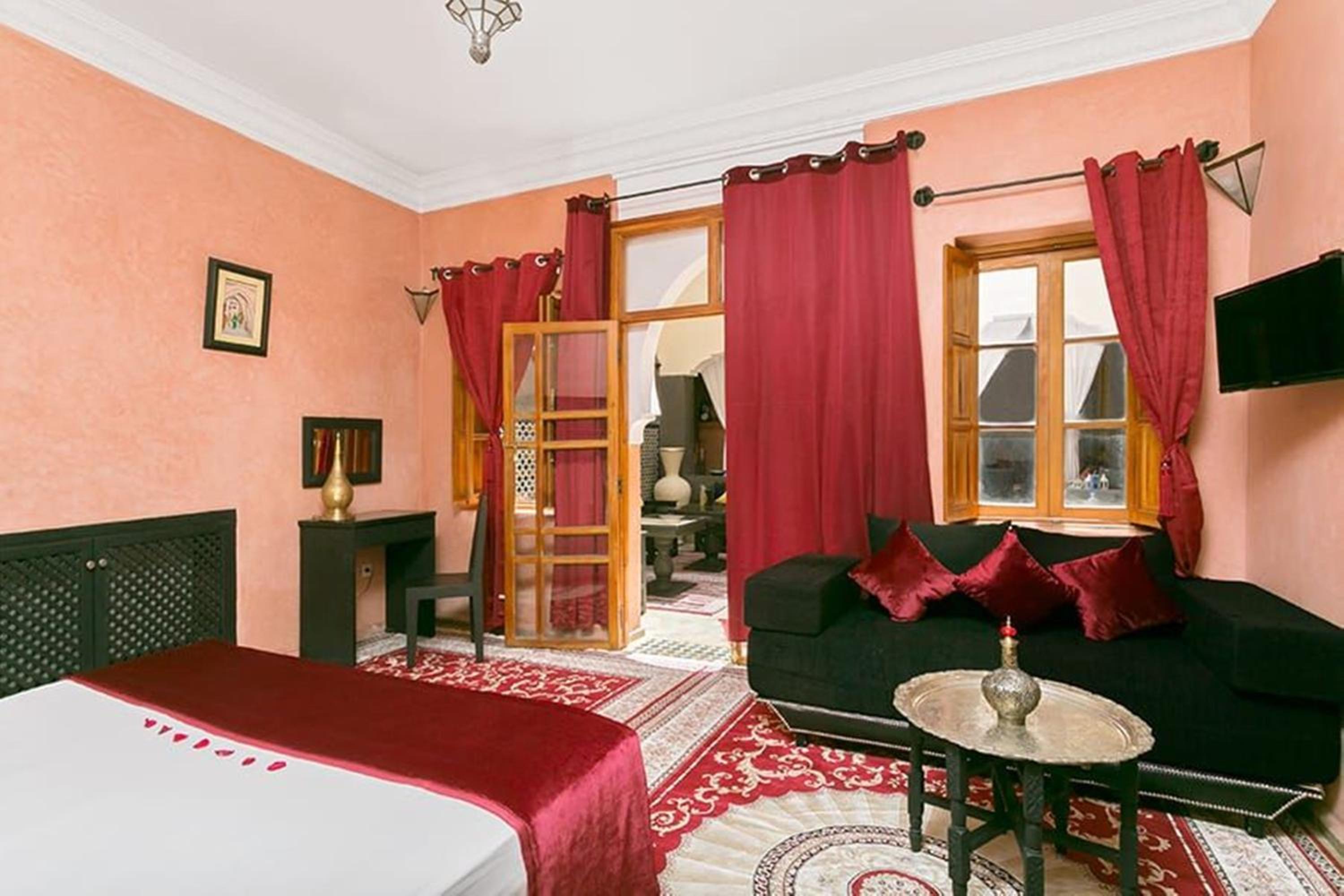 Triple Room with Private Bathroom - Photo 7