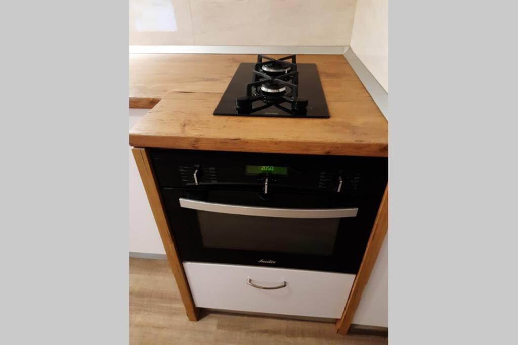 Studio Apartment - Photo 12
