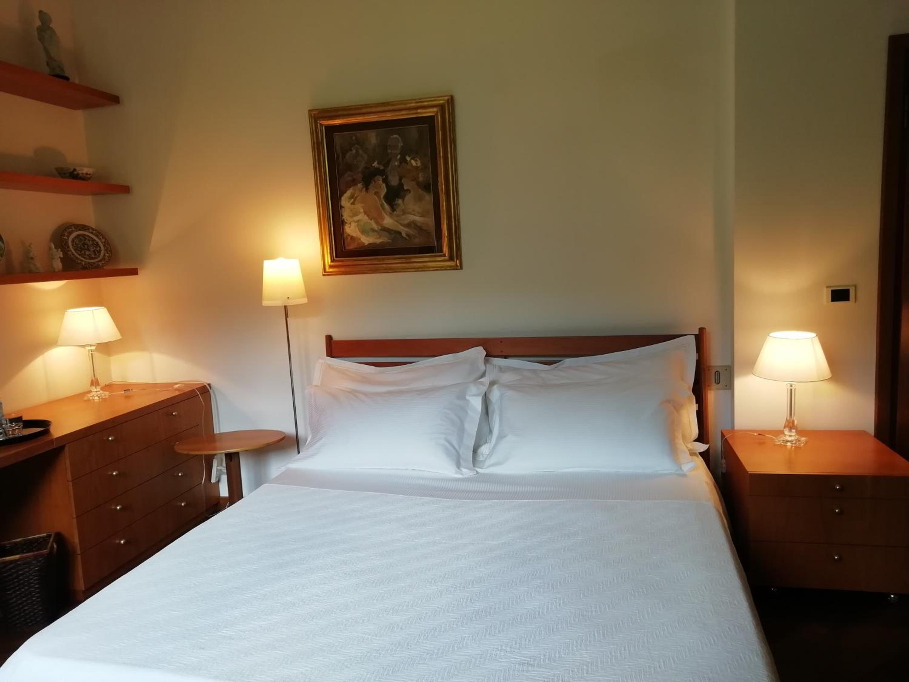 Queen Room with Pool View