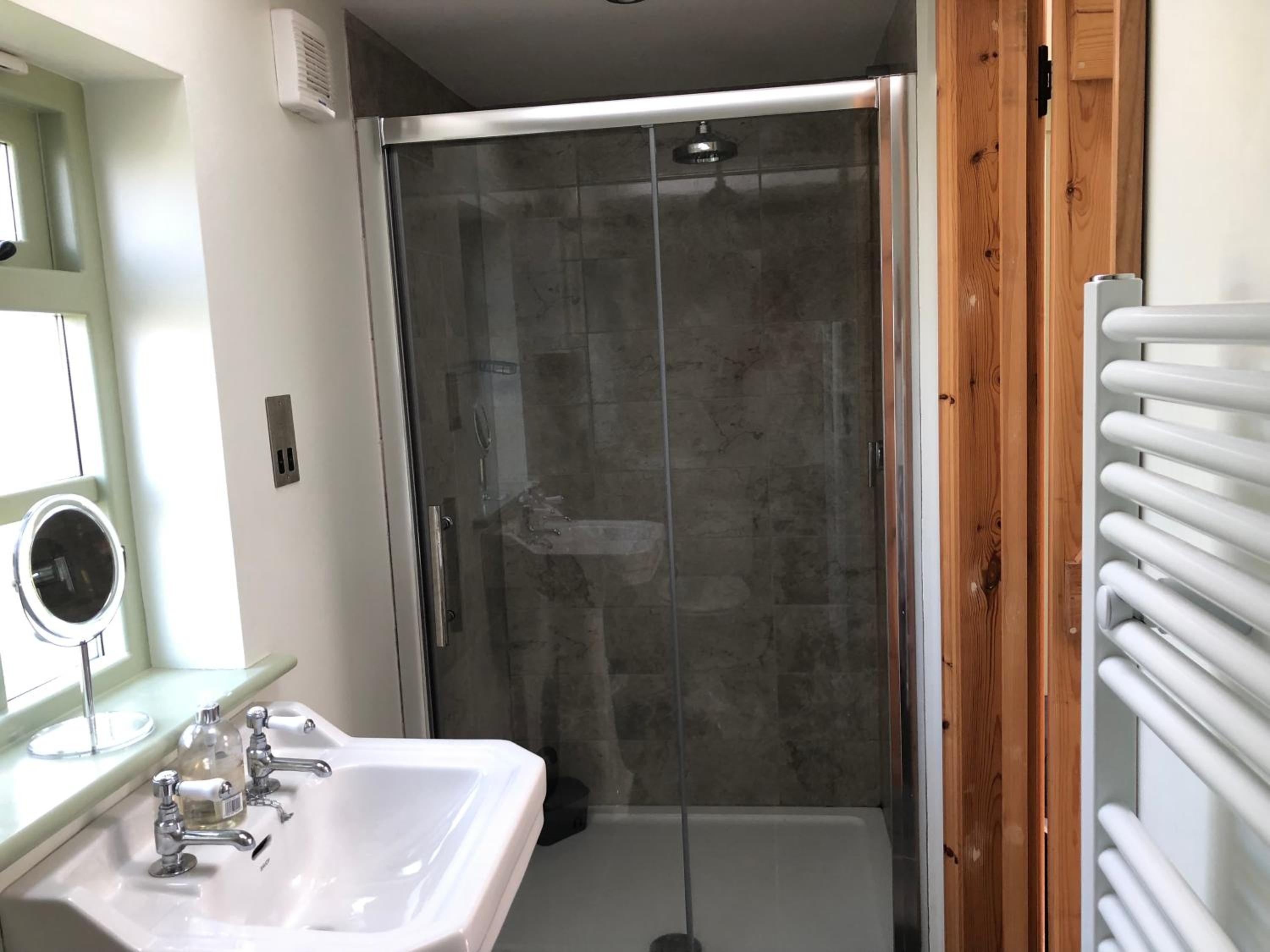 Two-Bedroom House - Photo 35