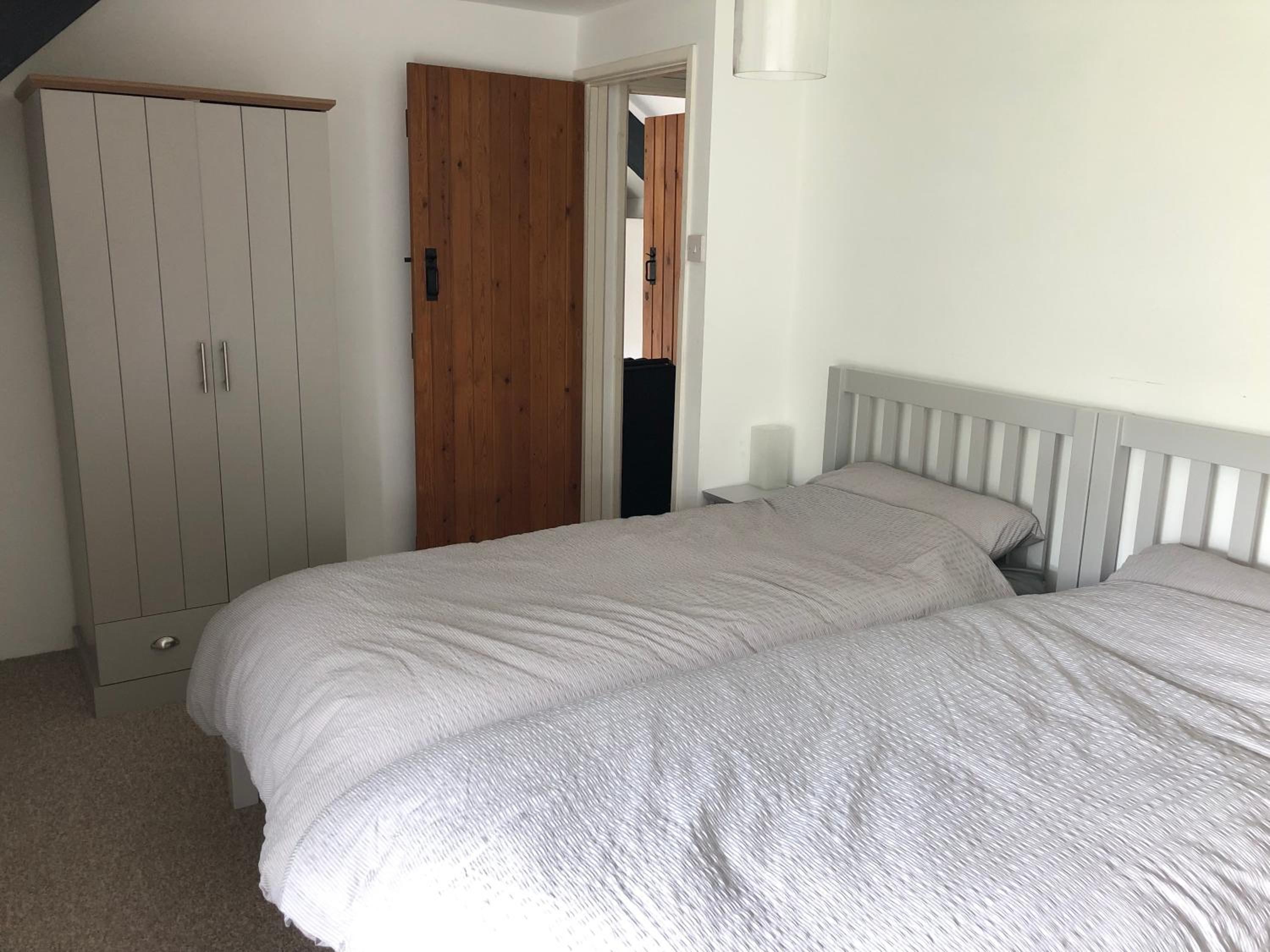 Two-Bedroom House - Photo 21