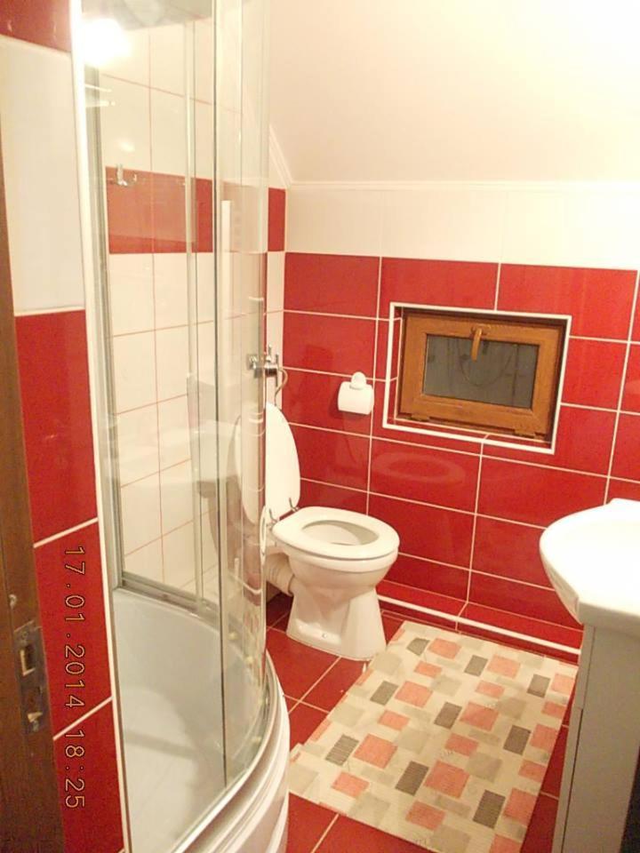 Double Room with Private External Bathroom - Photo 4