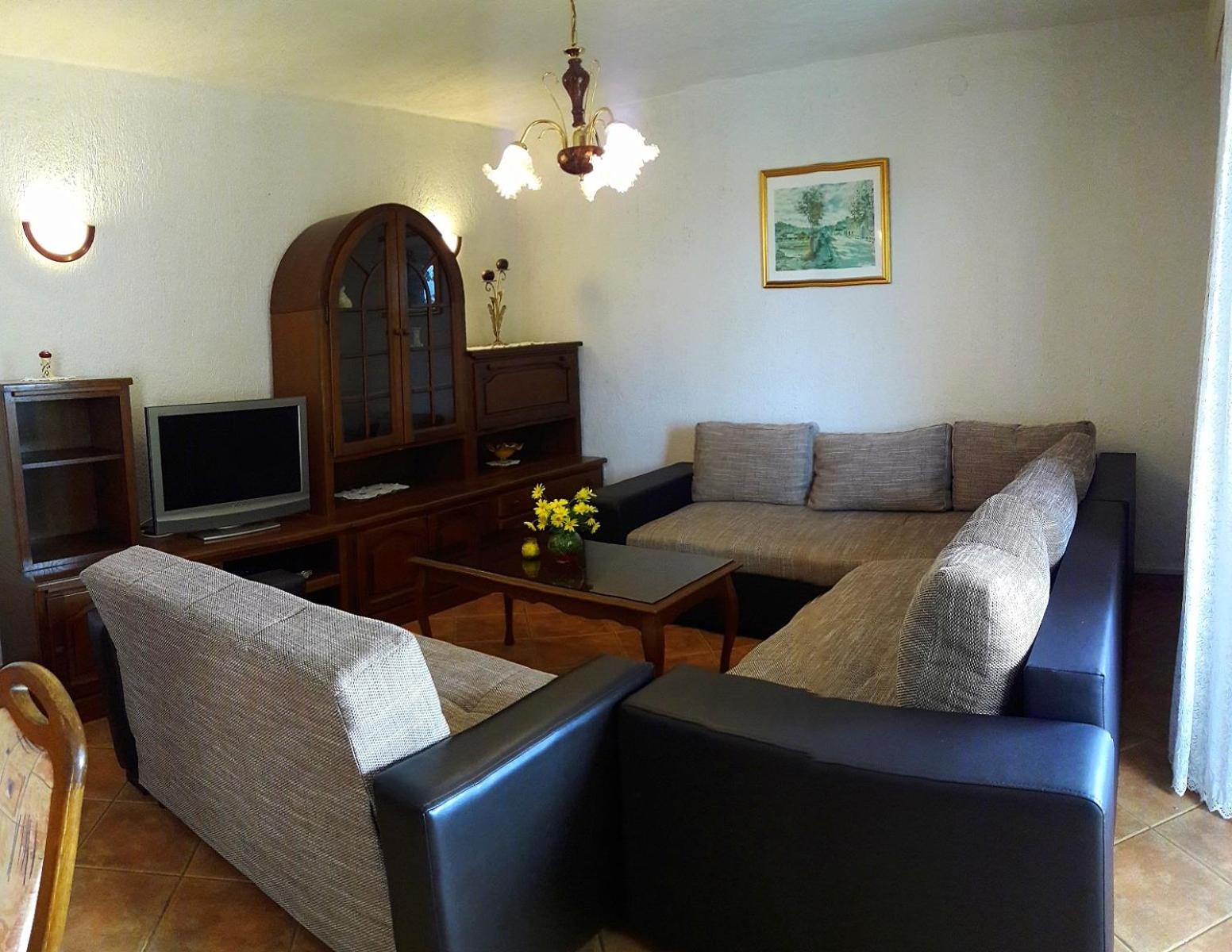 Three-Bedroom Apartment photo 3
