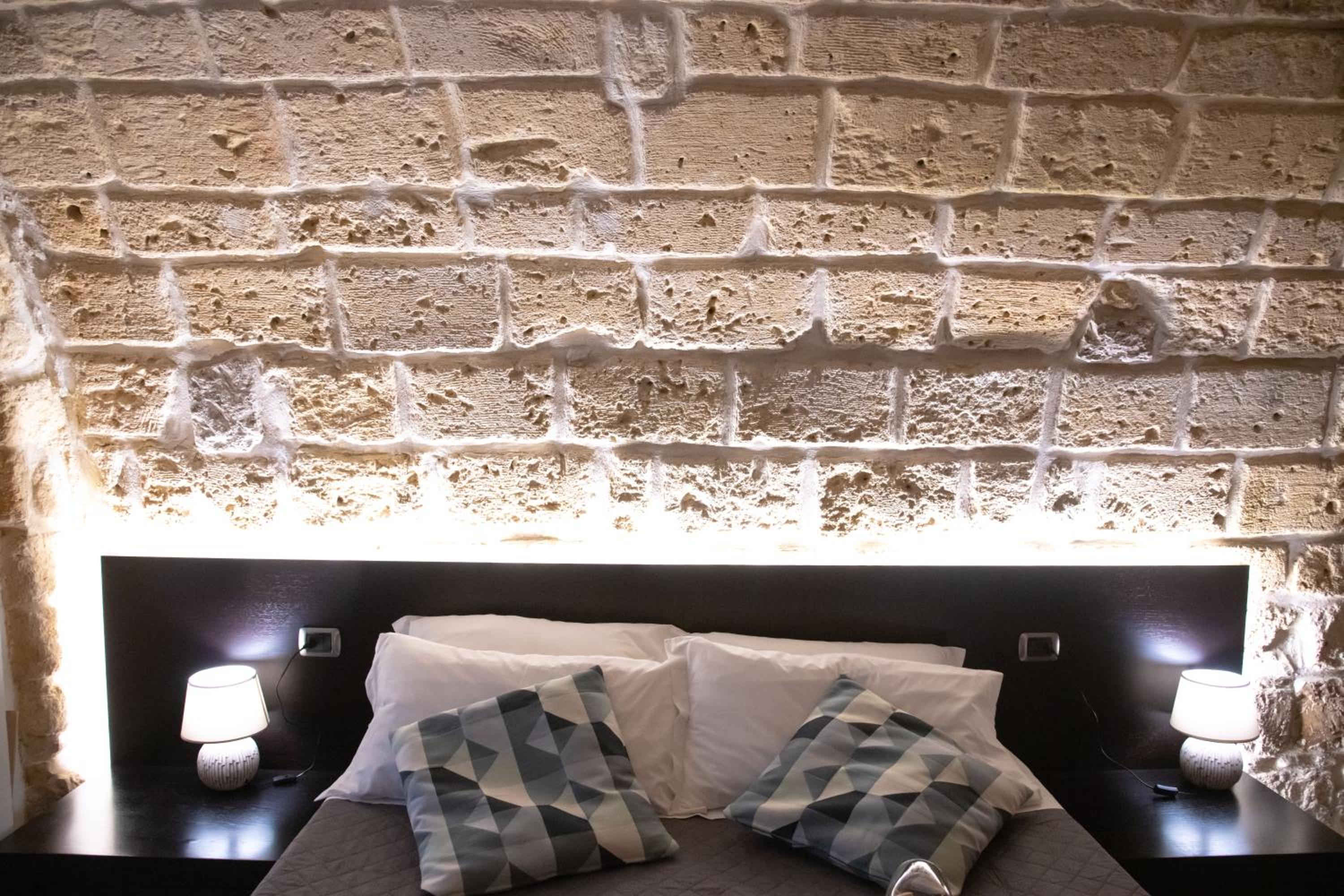 Double Room with Terrace - Photo 11