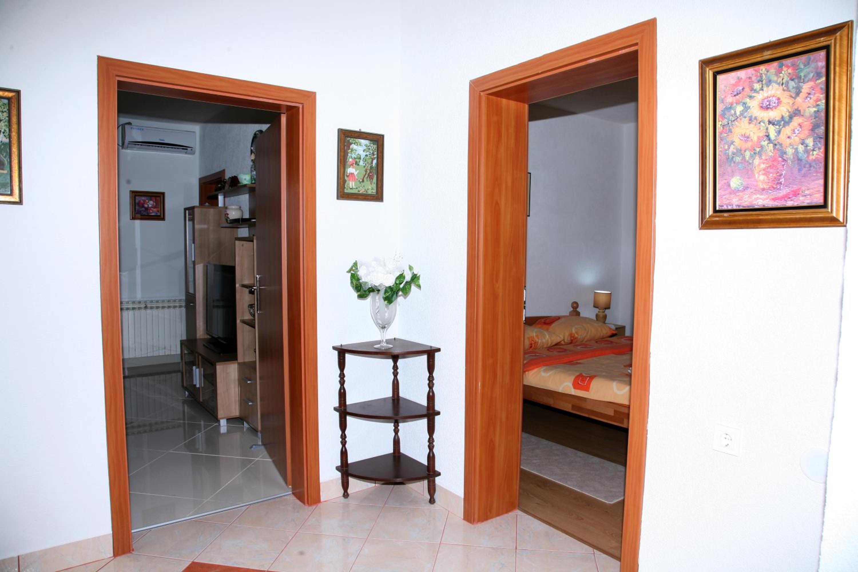 Two-Bedroom Apartment with Terrace - Photo 8