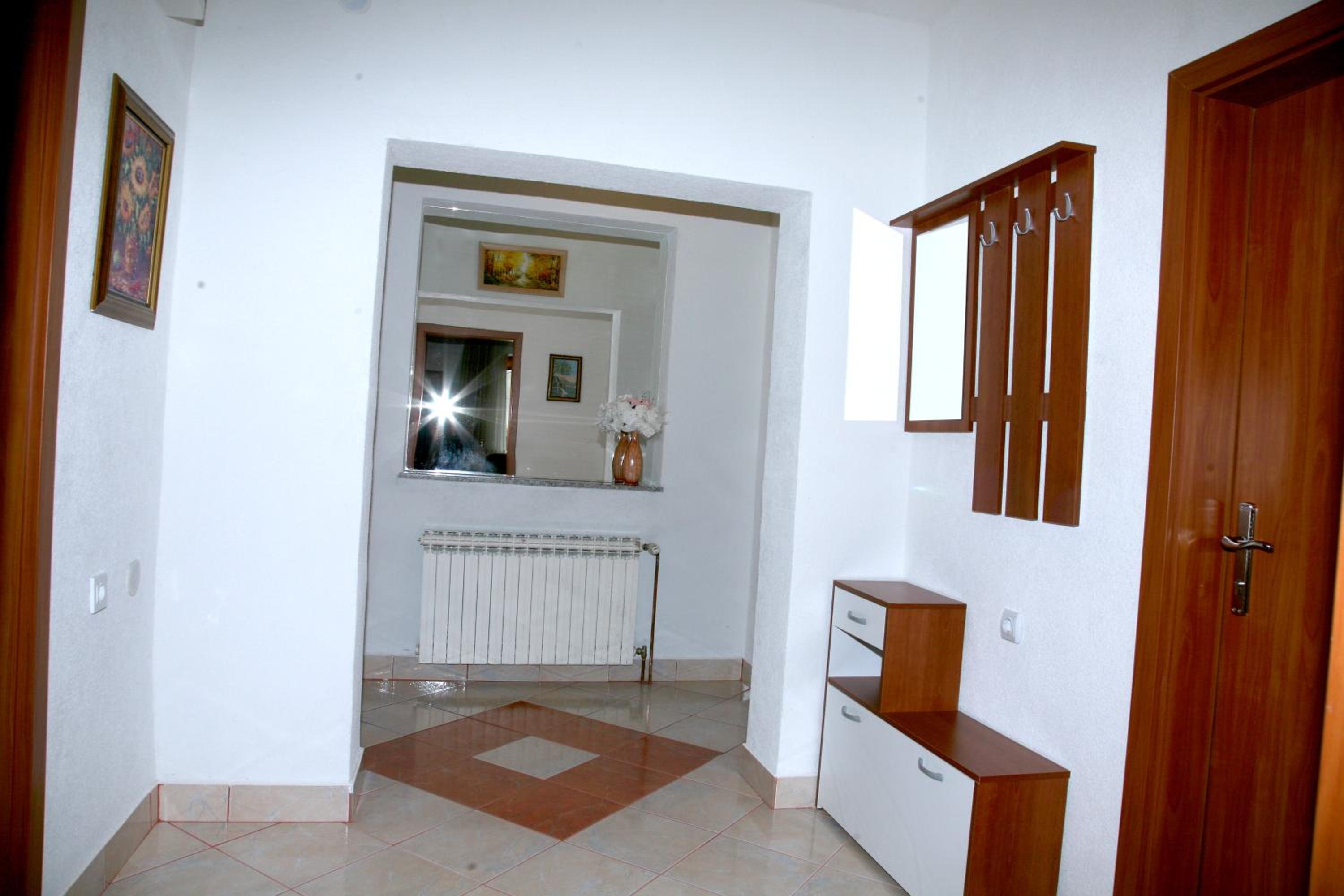 Two-Bedroom Apartment with Terrace - Photo 7