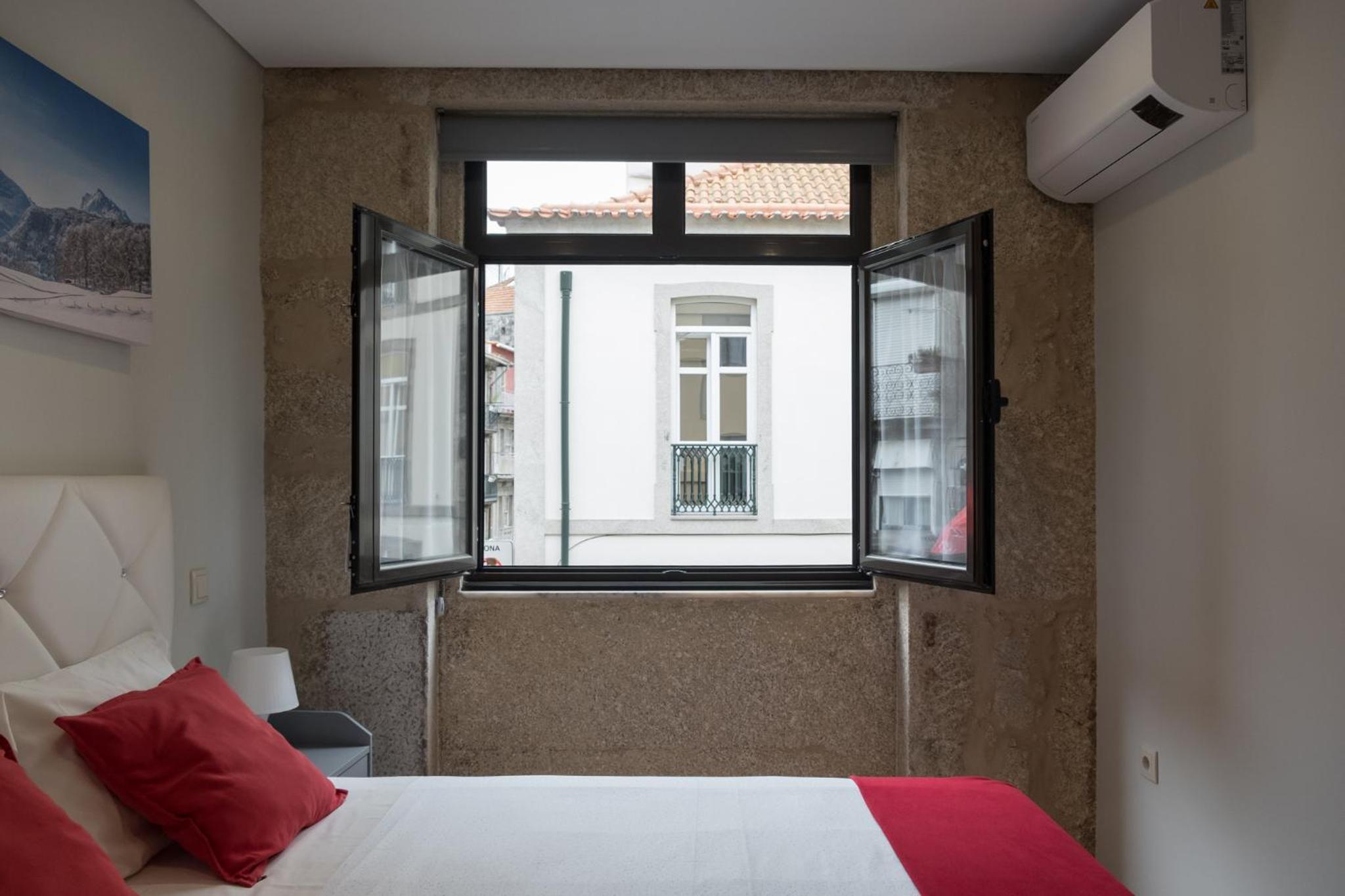 Two-Bedroom Apartment - Photo 2